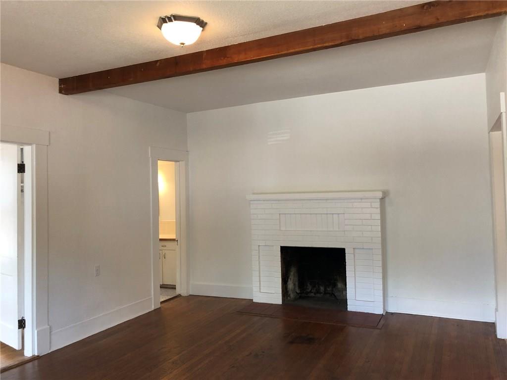 407 W 35th St A Property Photo 4