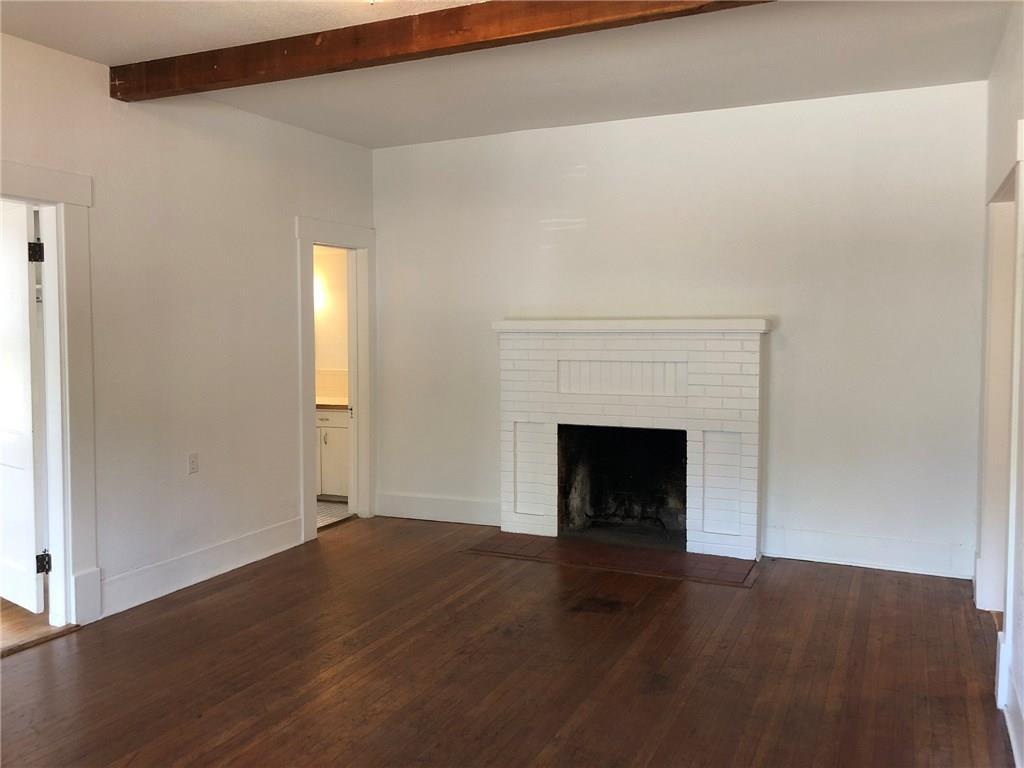 407 W 35th St A Property Photo 6