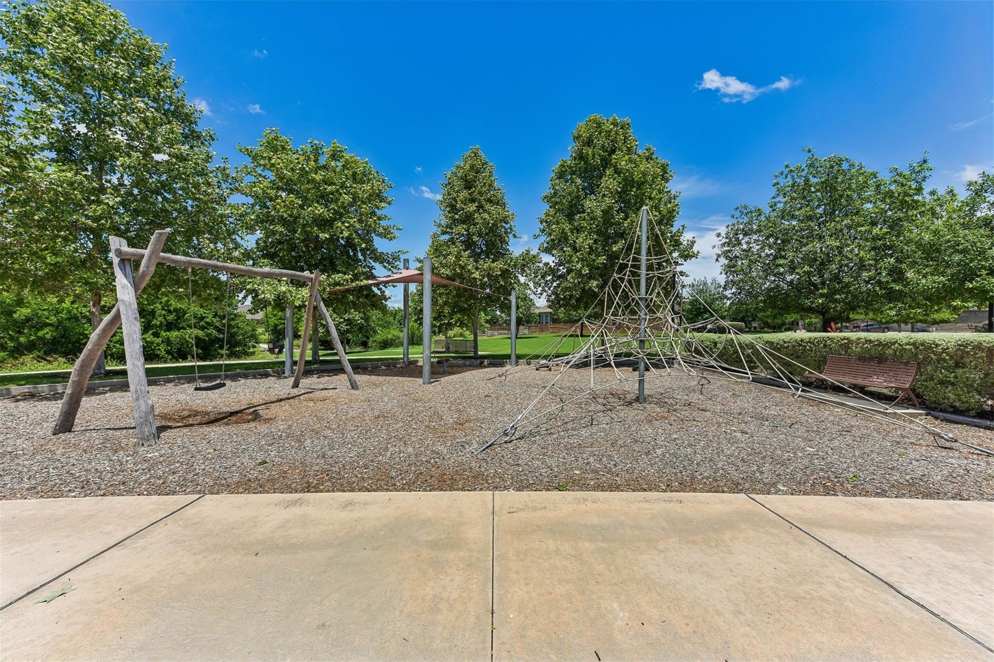 104 Skylark Ln Property Photo 31