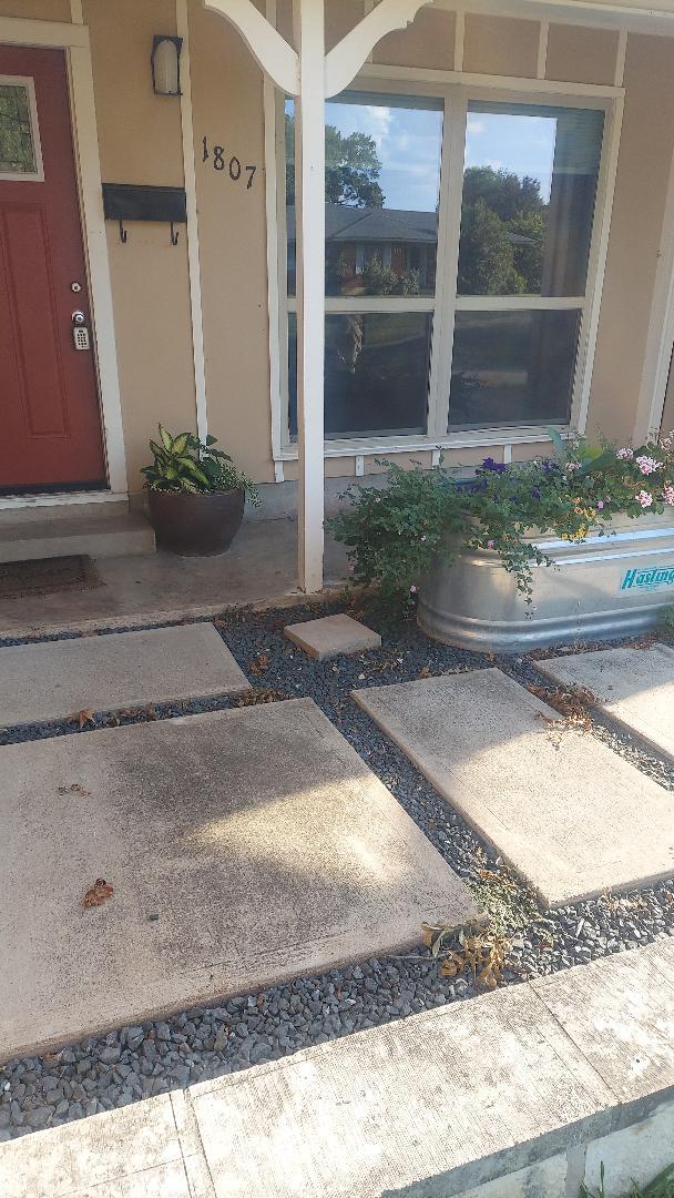 1807 Barbara St Property Photo 2