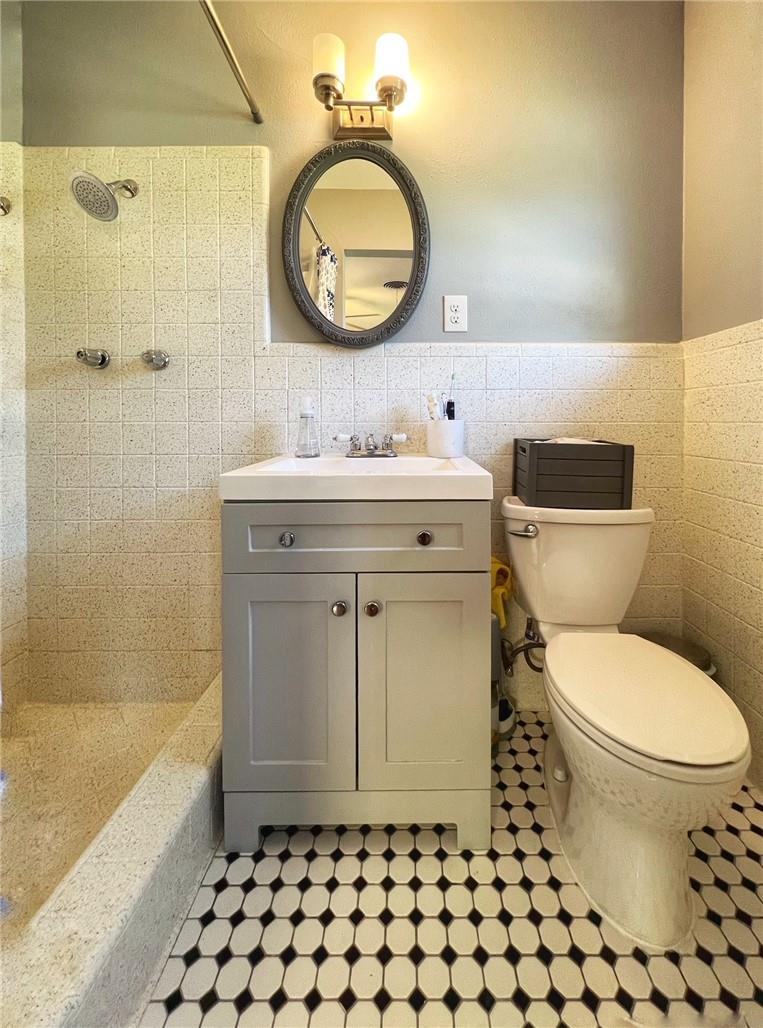 1807 Barbara St Property Photo 21