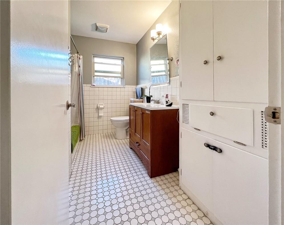1807 Barbara St Property Photo 23