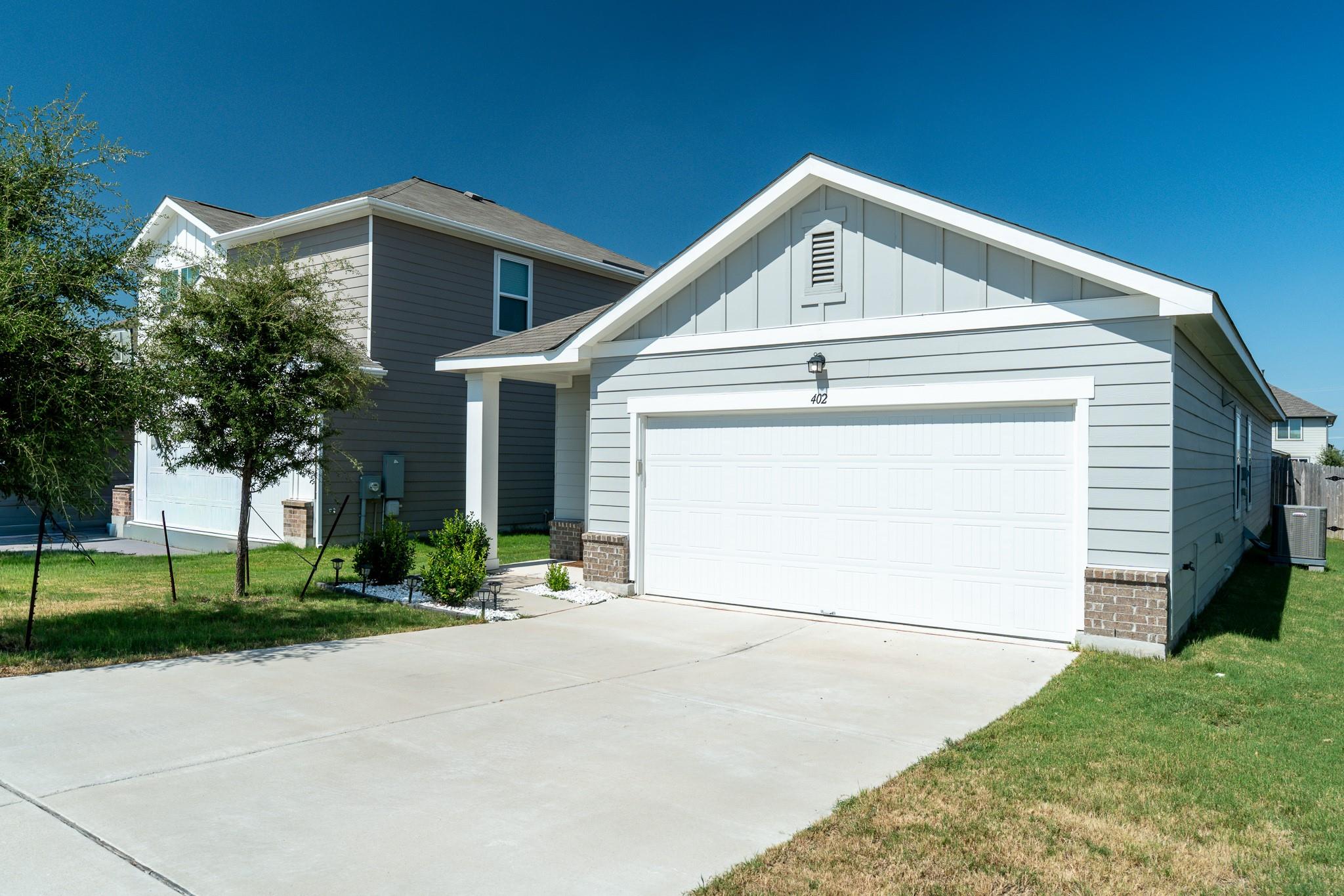 402 Gemsbok Rd Property Photo 1
