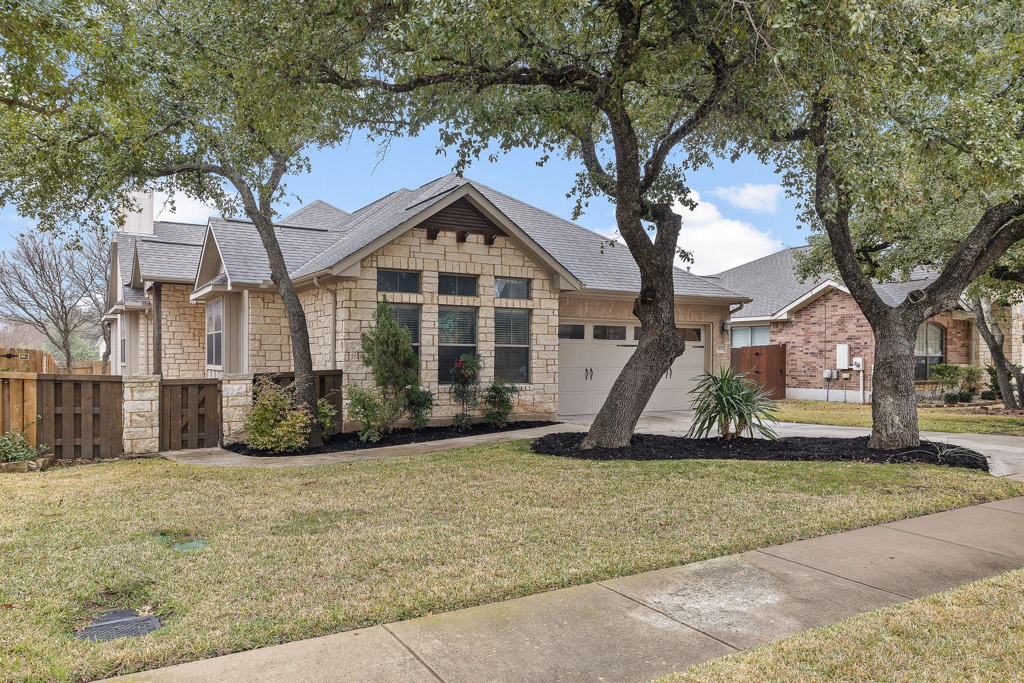 3424 Pine Needle Cir Property Photo