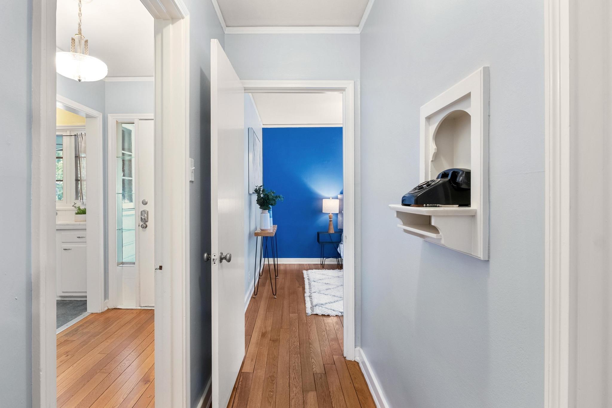 1027 E 43rd St Property Photo 23