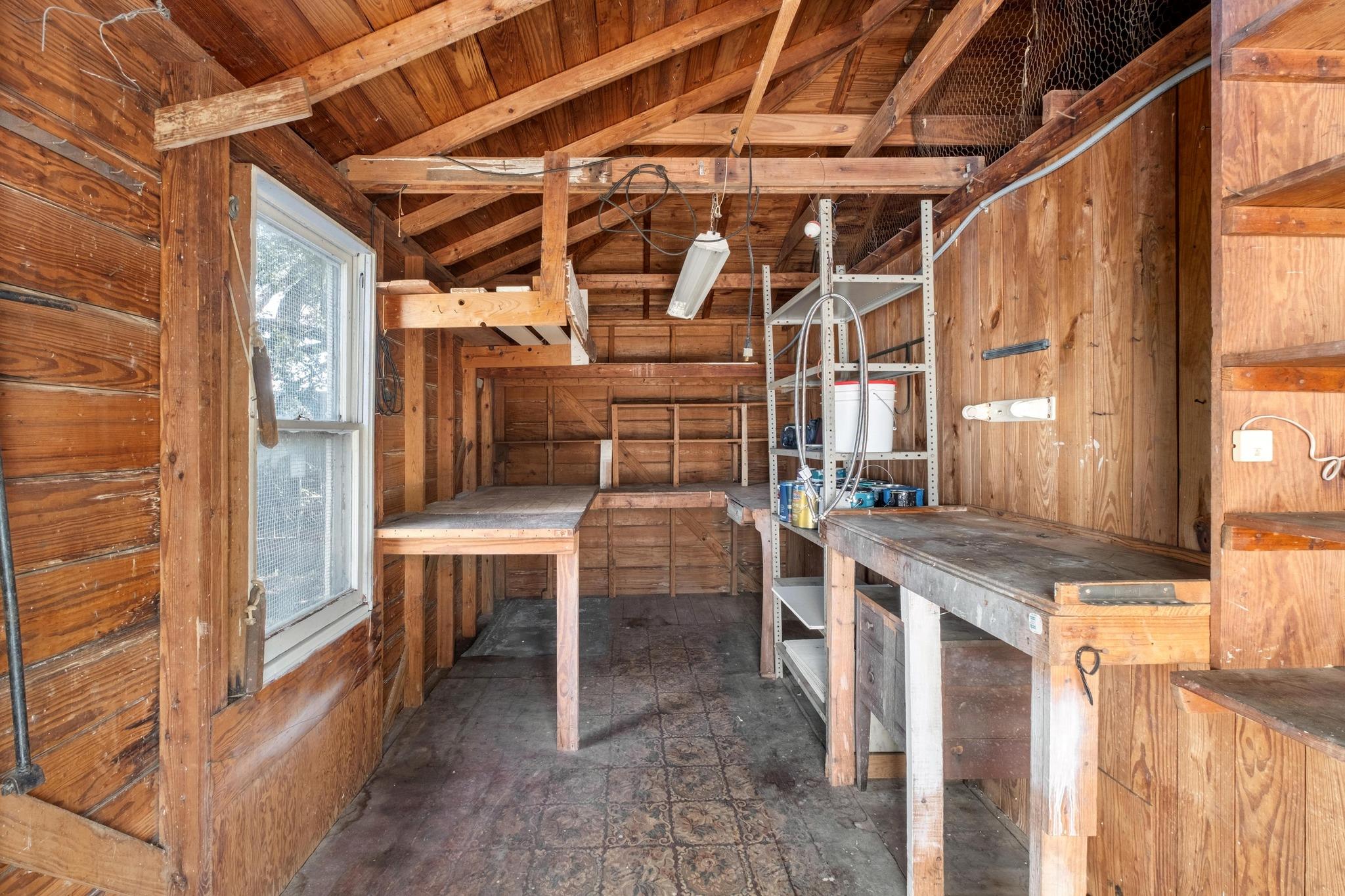 1027 E 43rd St Property Photo 34