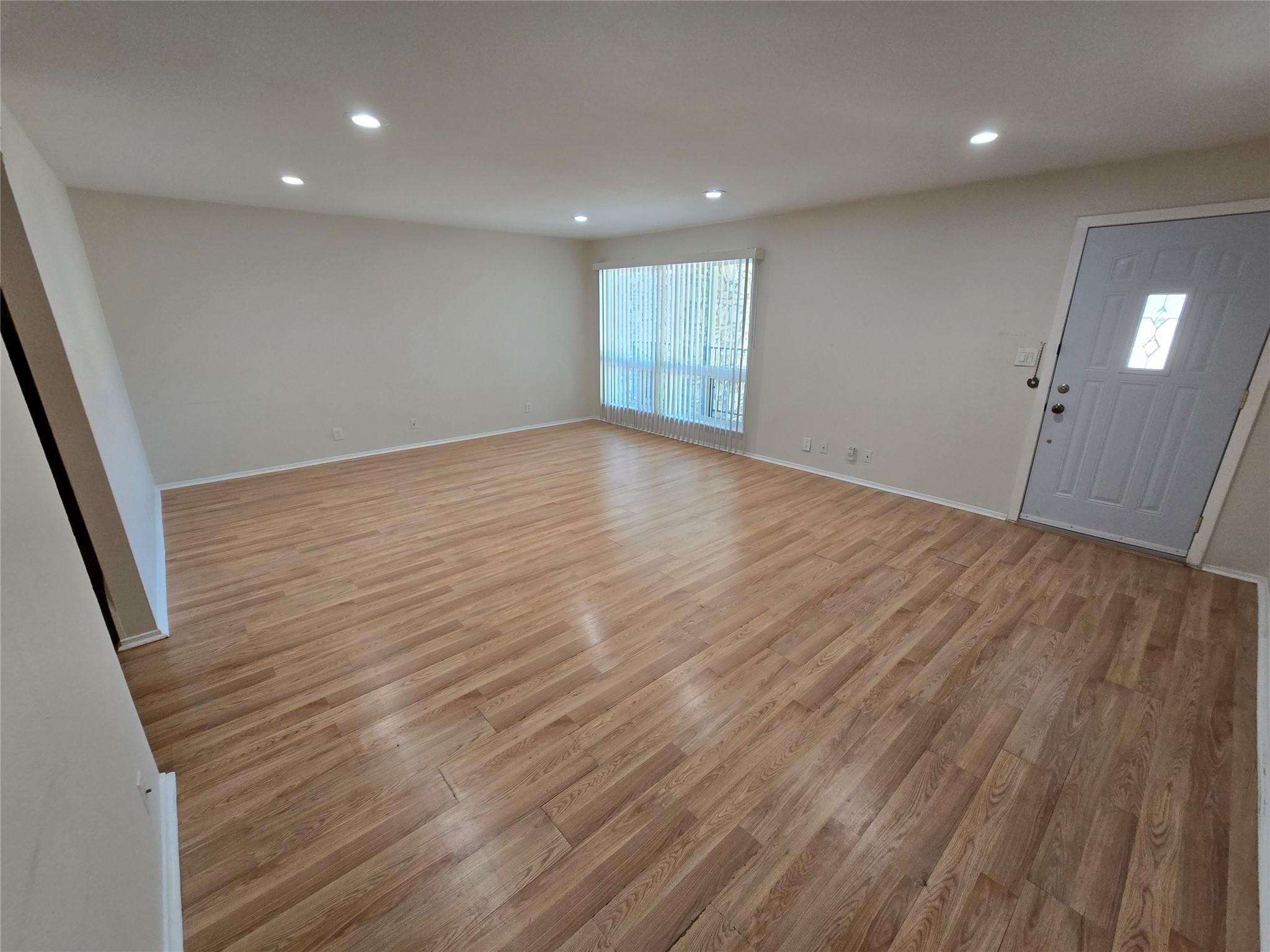 500 E Riverside Dr #229 Property Photo 2