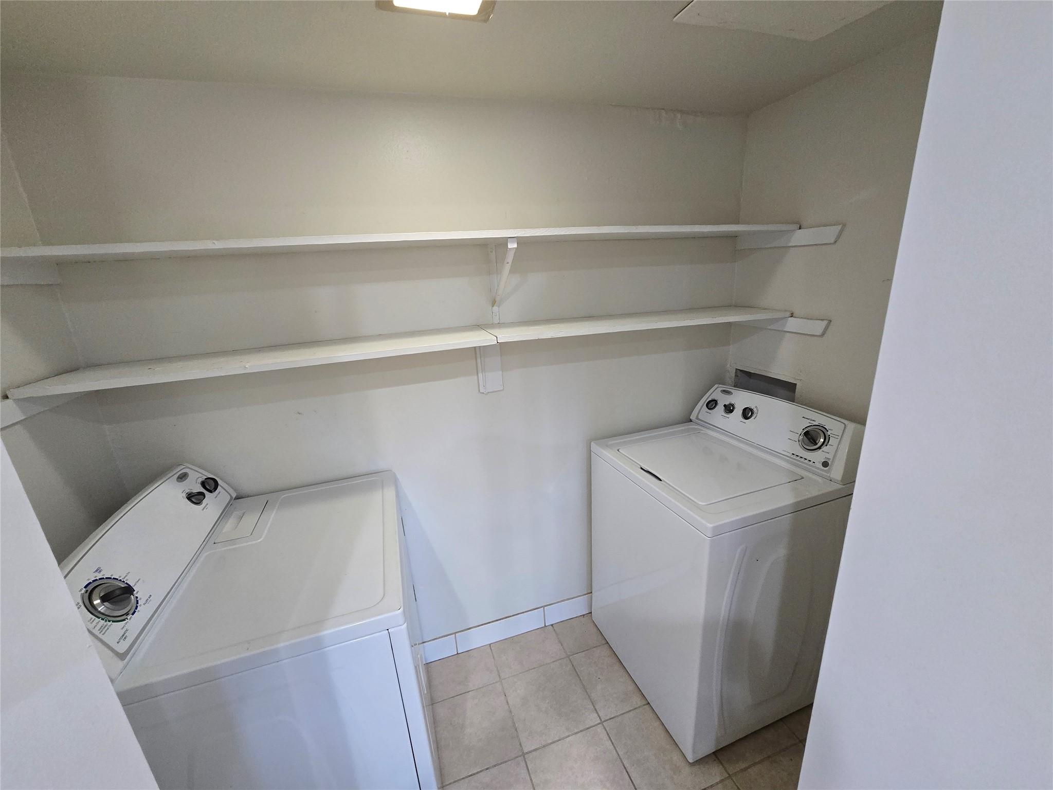 500 E Riverside Dr #229 Property Photo 8