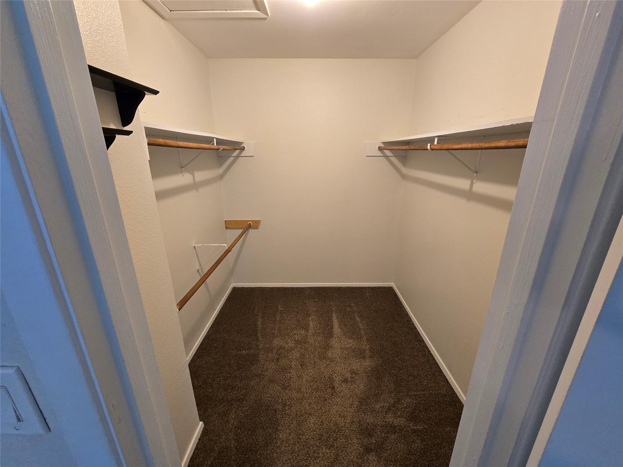 500 E Riverside Dr #229 Property Photo 10