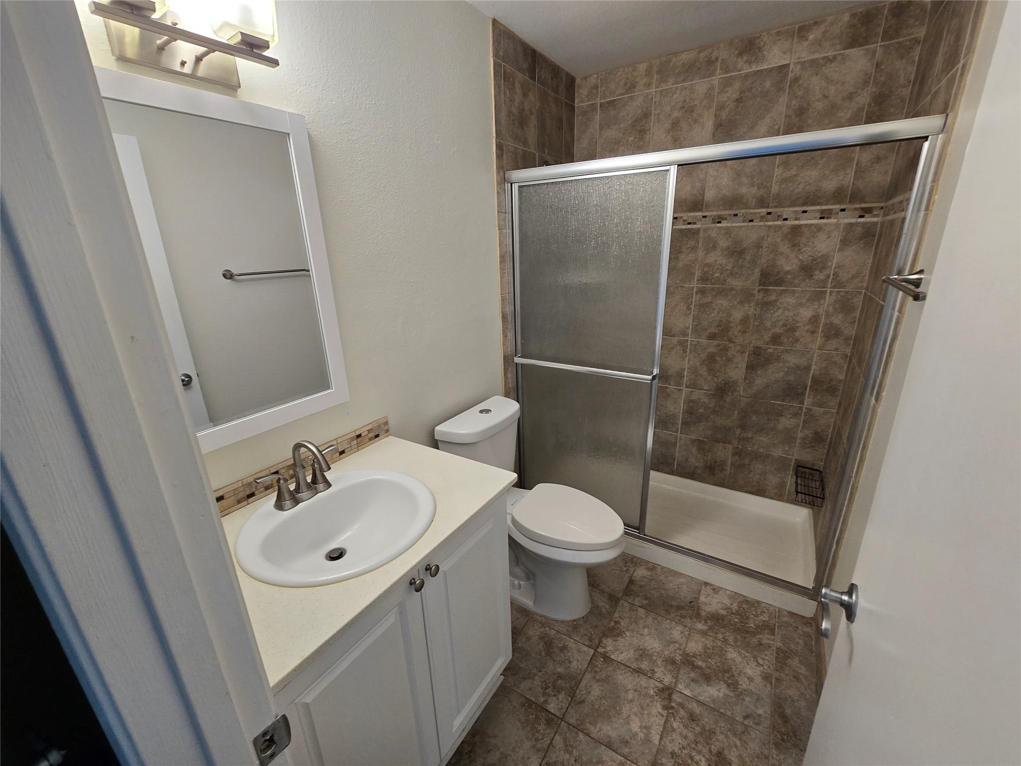 500 E Riverside Dr #229 Property Photo 11