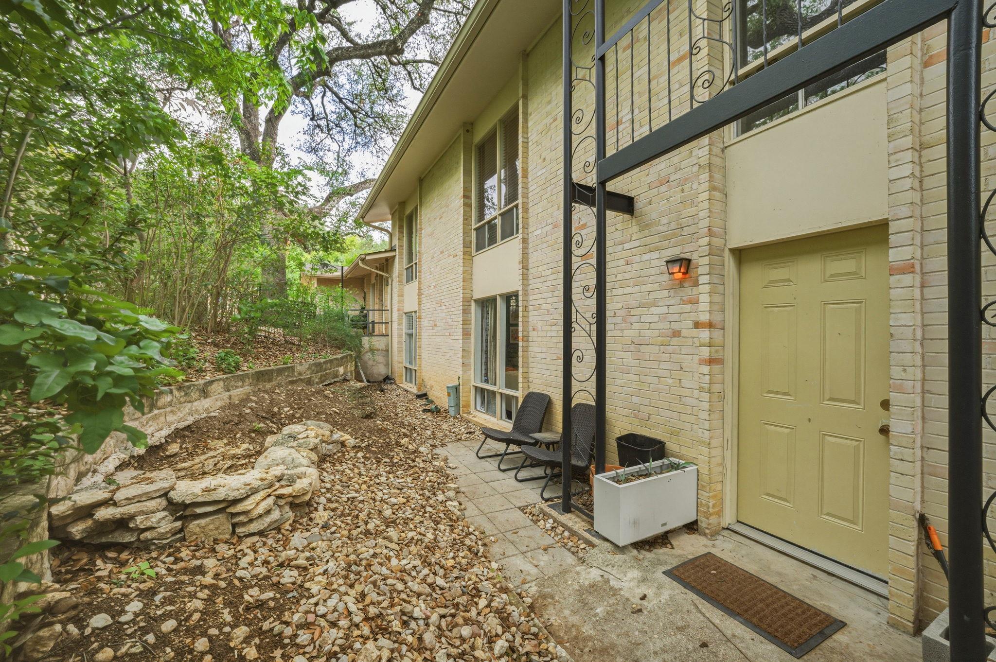5332 Balcones Dr #b Property Photo 15