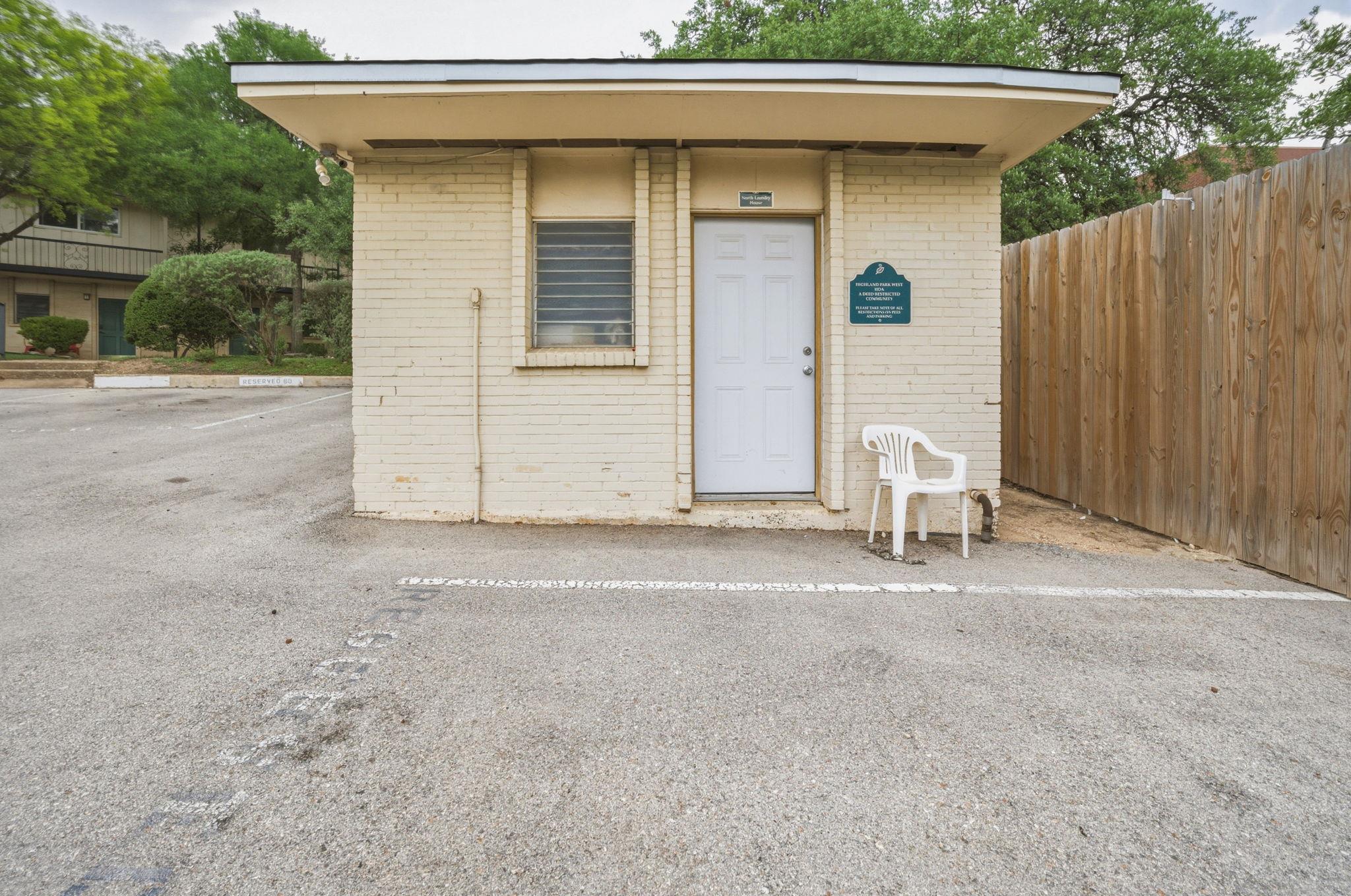 5332 Balcones Dr #b Property Photo 18