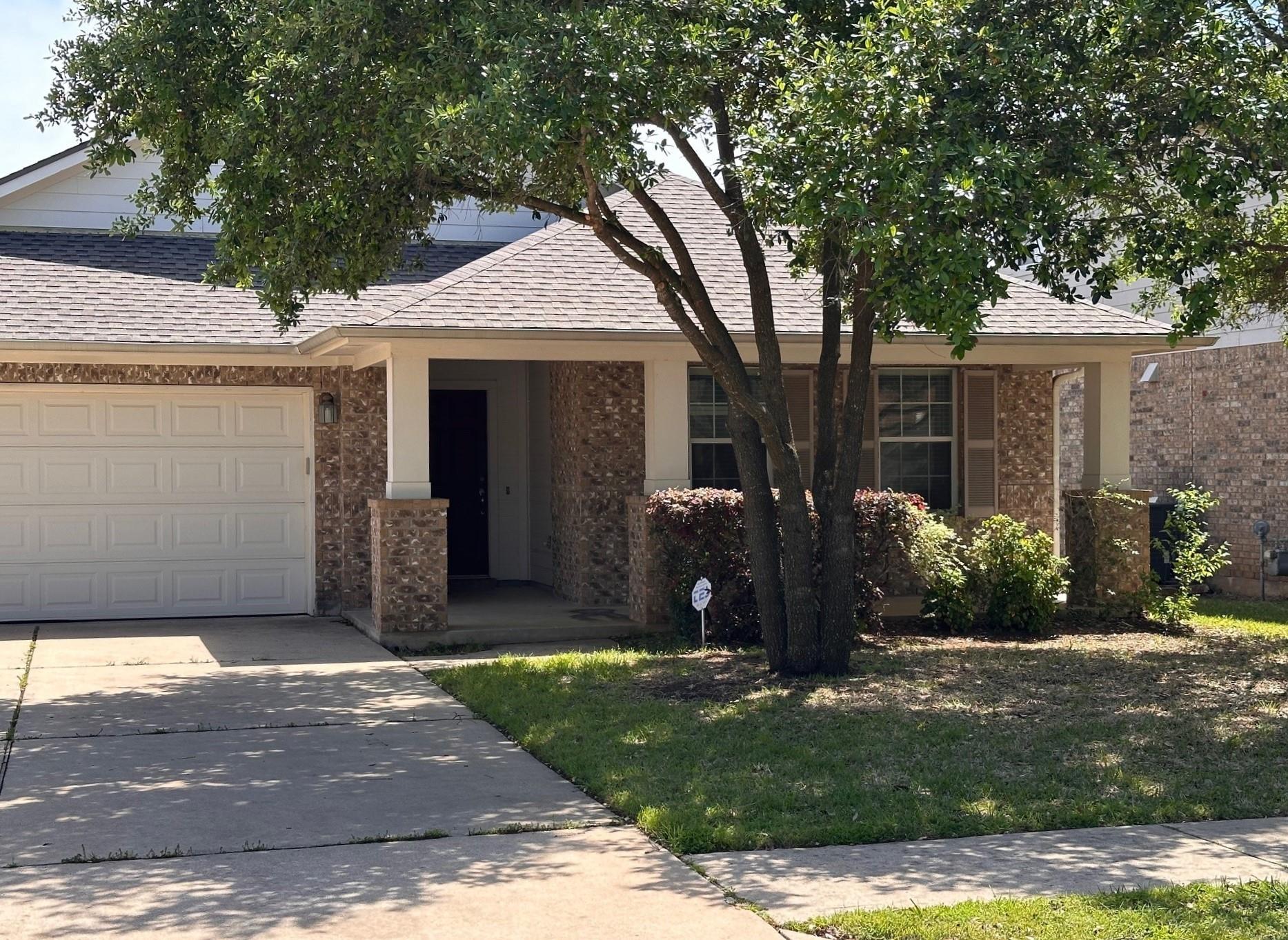15008 Fernhill Dr Property Photo 2