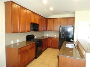 15008 Fernhill Dr Property Photo 4