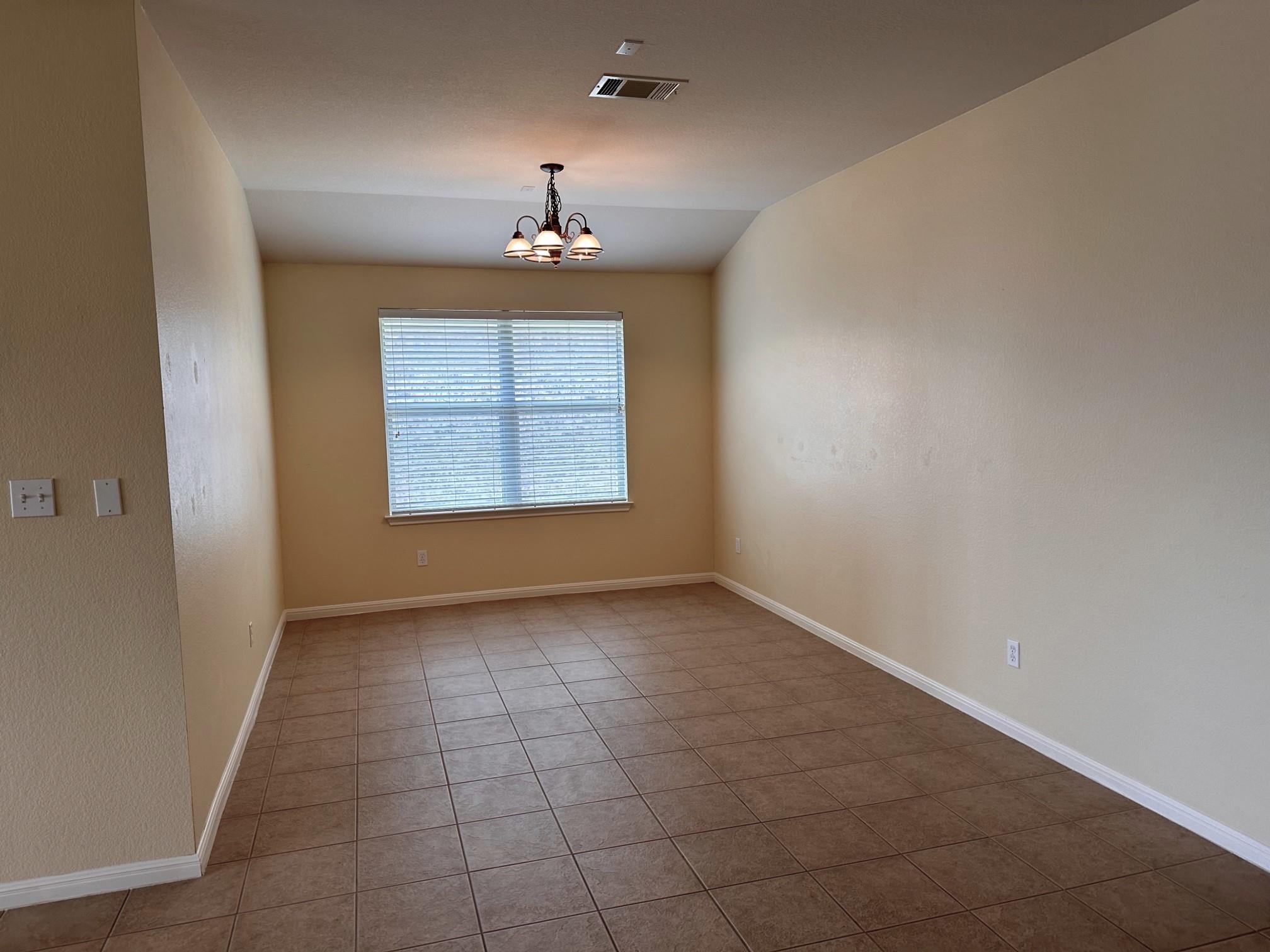 15008 Fernhill Dr Property Photo 12