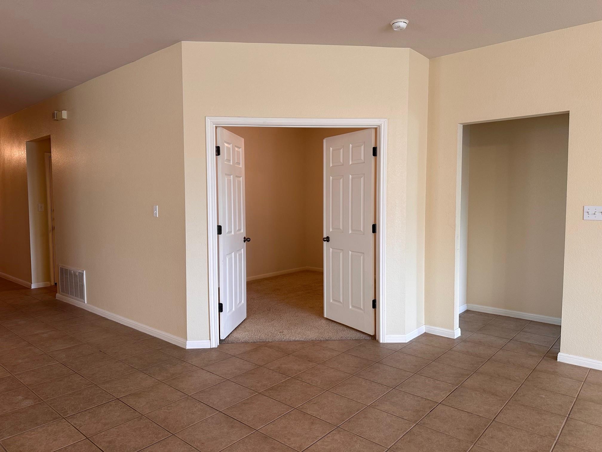15008 Fernhill Dr Property Photo 19