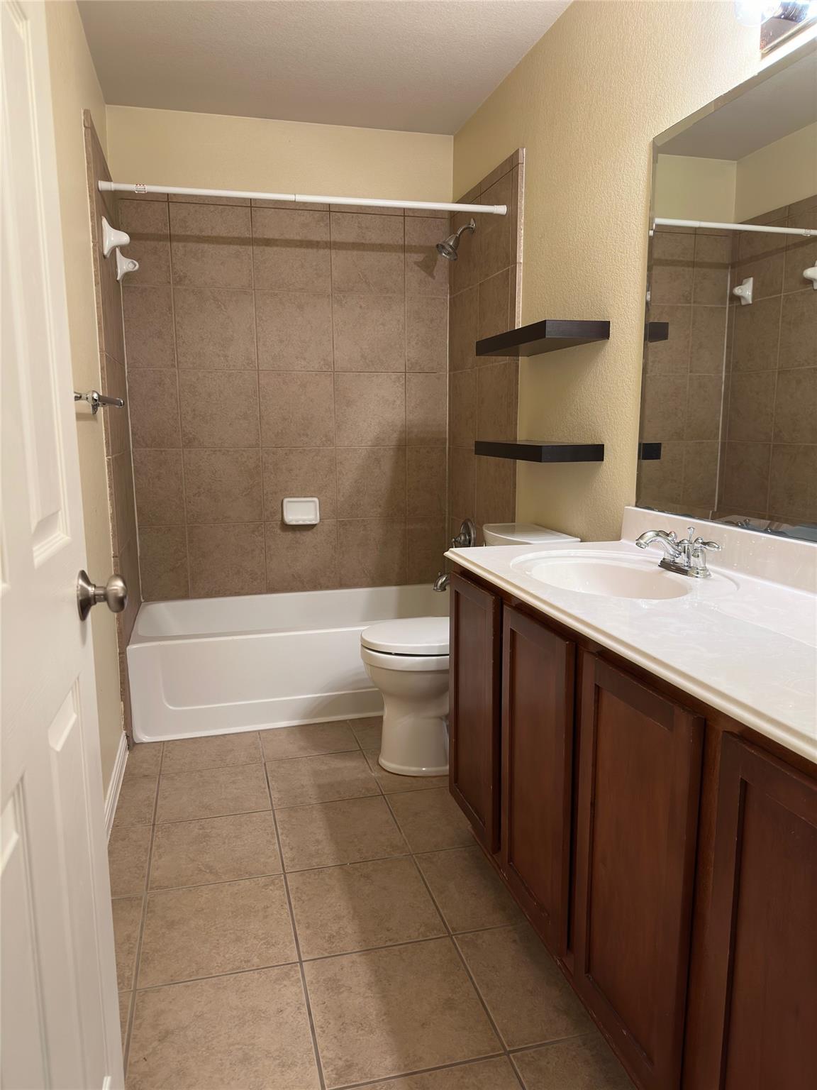 15008 Fernhill Dr Property Photo 22