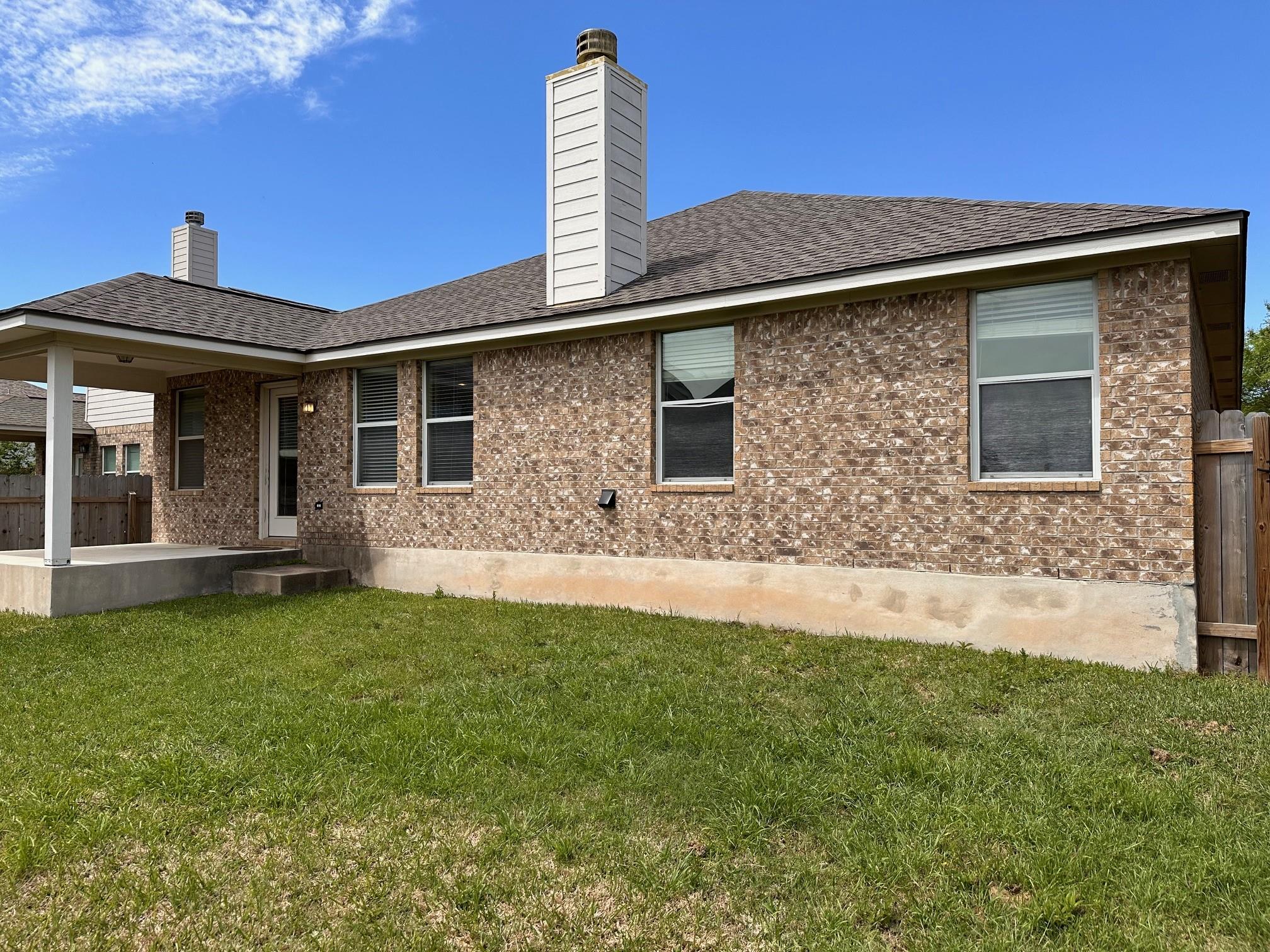15008 Fernhill Dr Property Photo 23