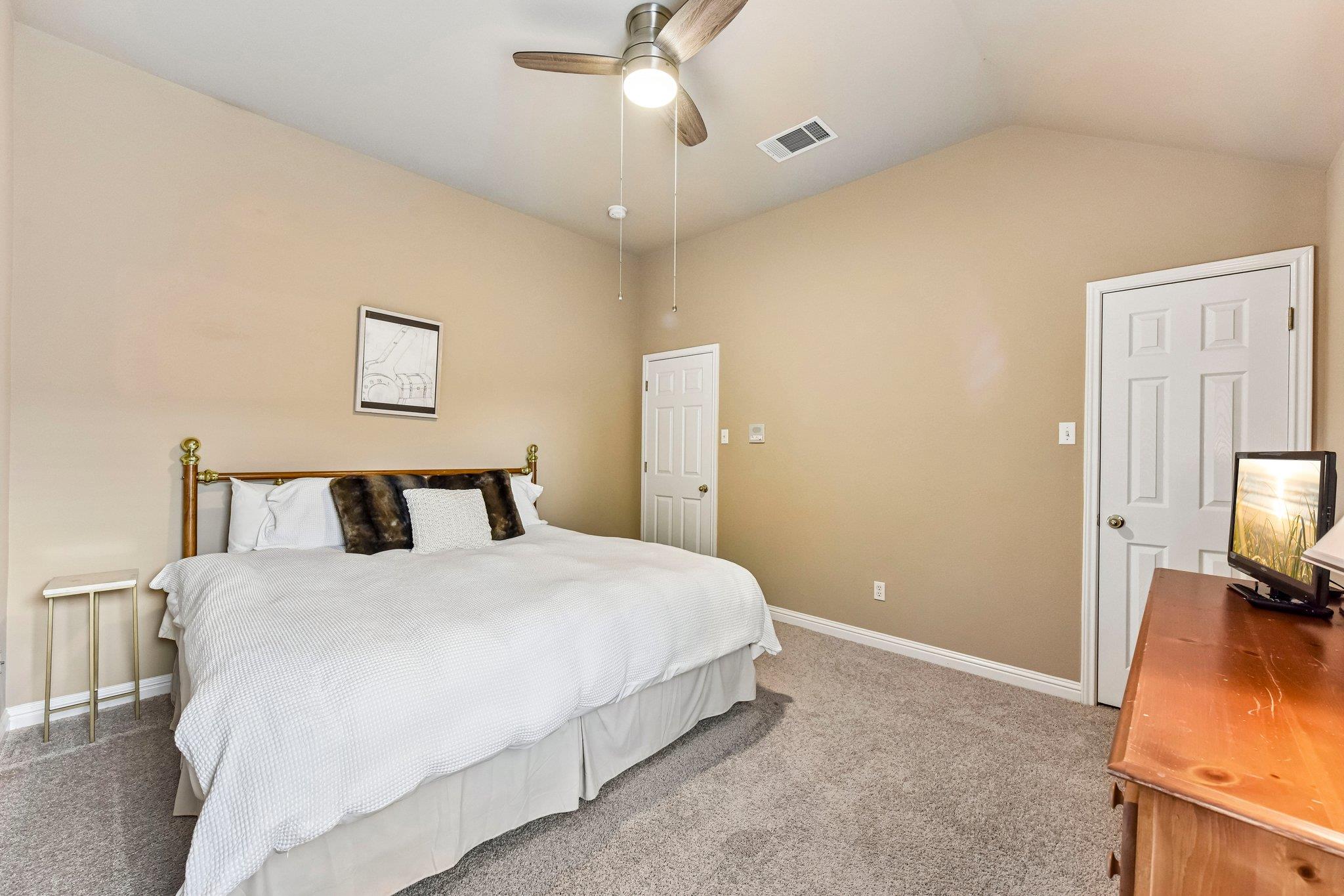 10216 Anahuac Trl Property Photo 13