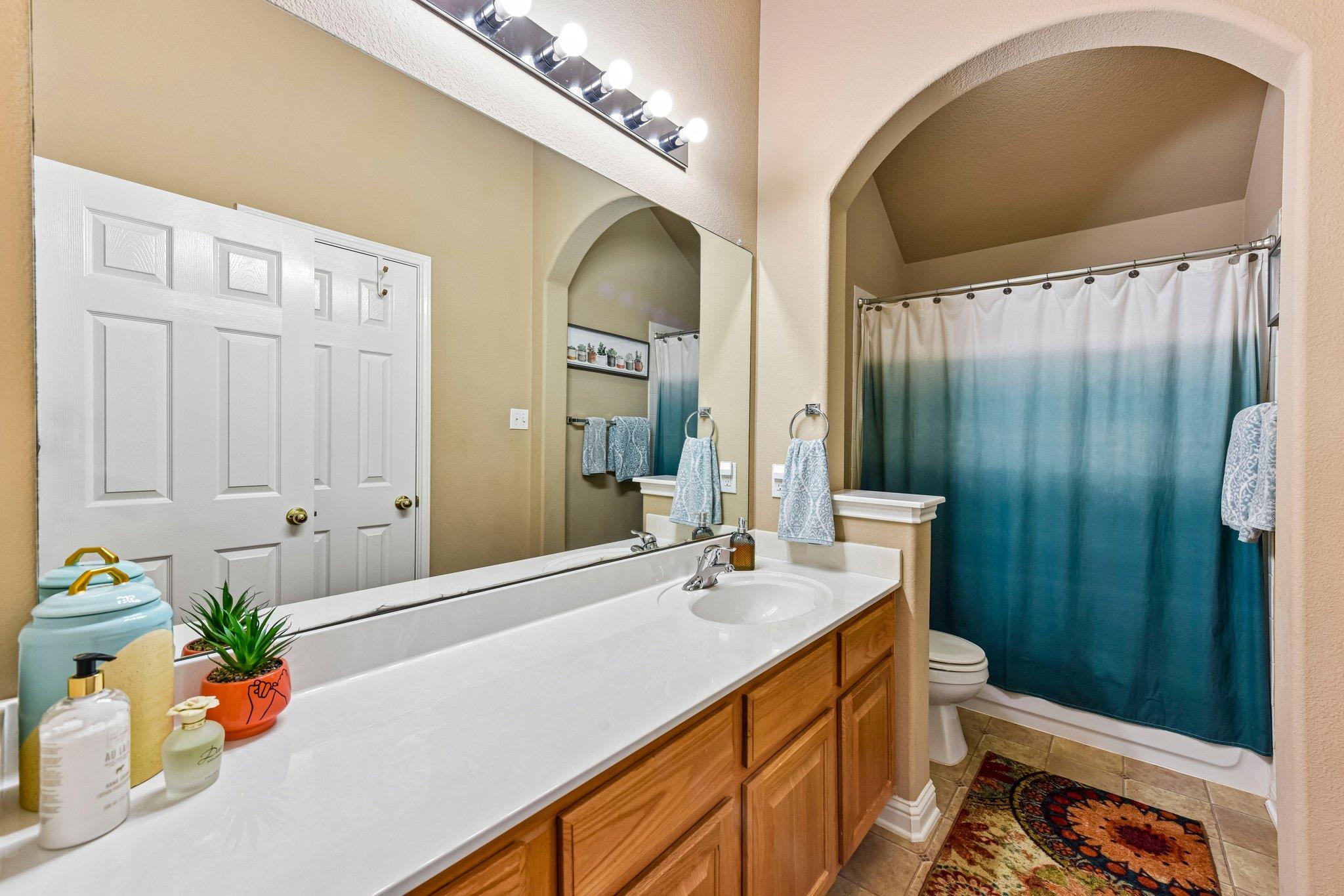 10216 Anahuac Trl Property Photo 14