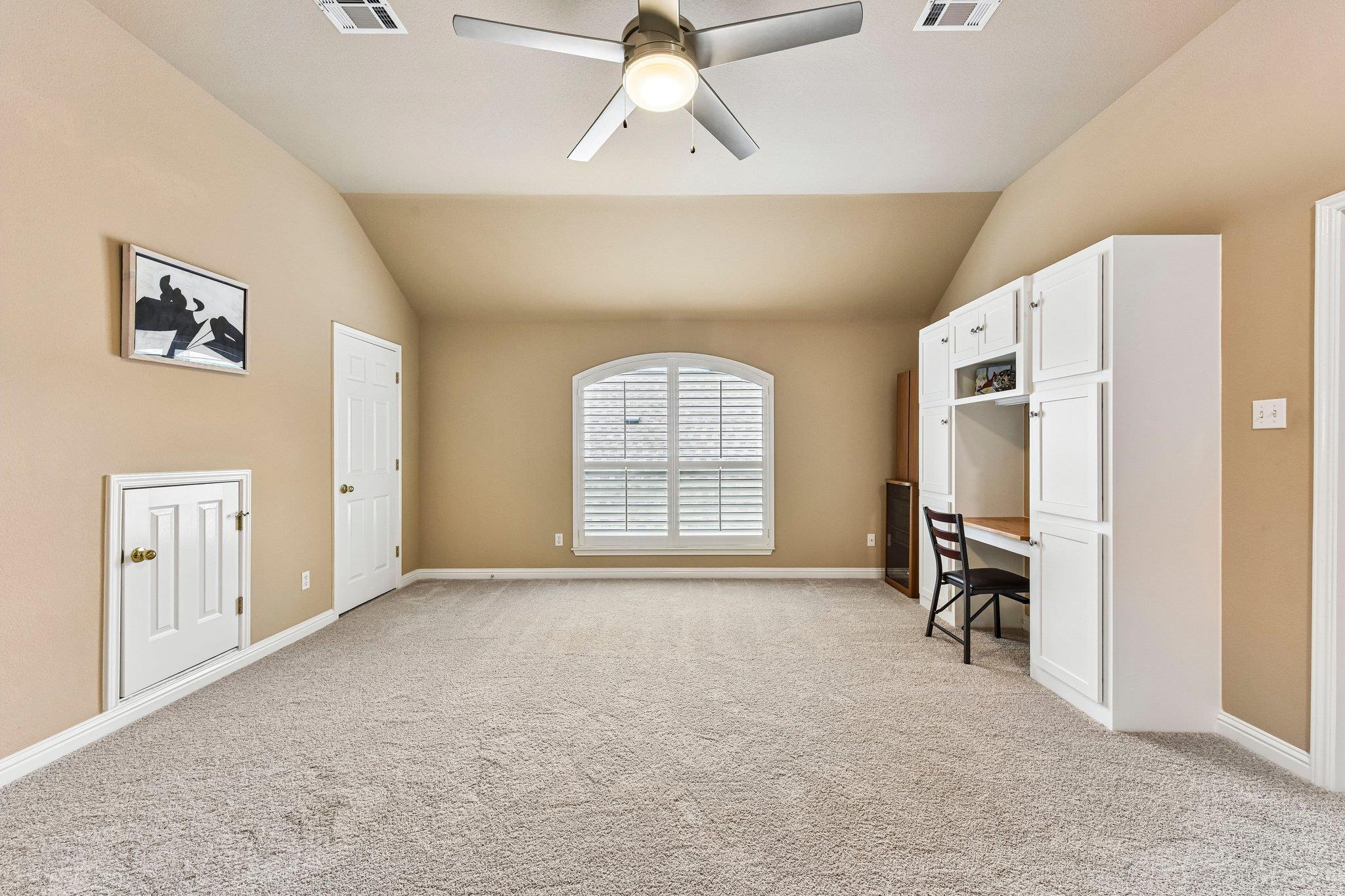 10216 Anahuac Trl Property Photo 18