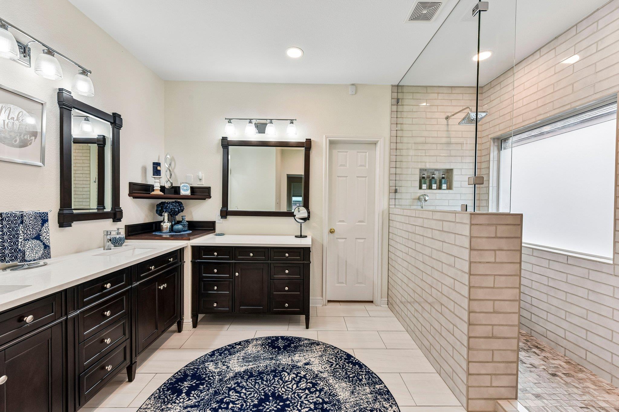 10216 Anahuac Trl Property Photo 28
