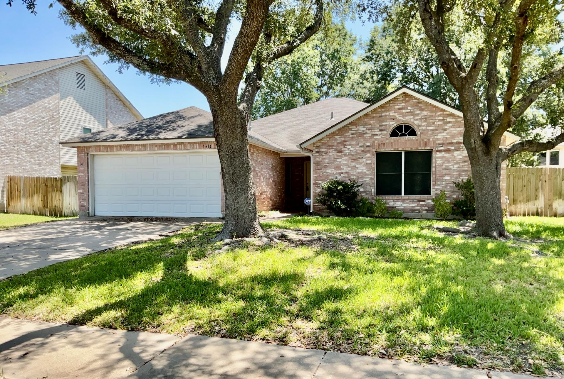 1614 Paper Moon Dr Property Photo 1