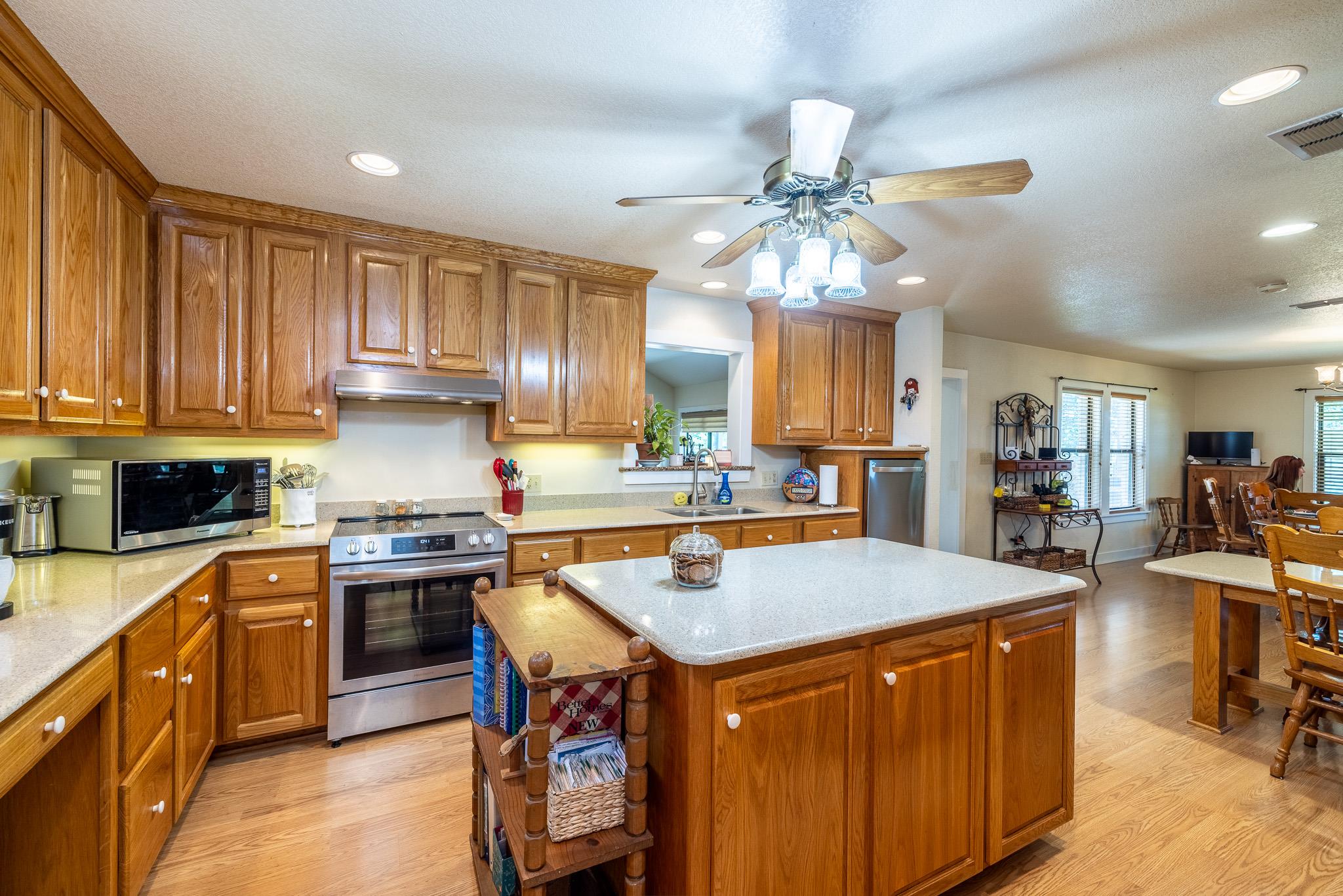 6589 State Highway 304 None Property Photo 12