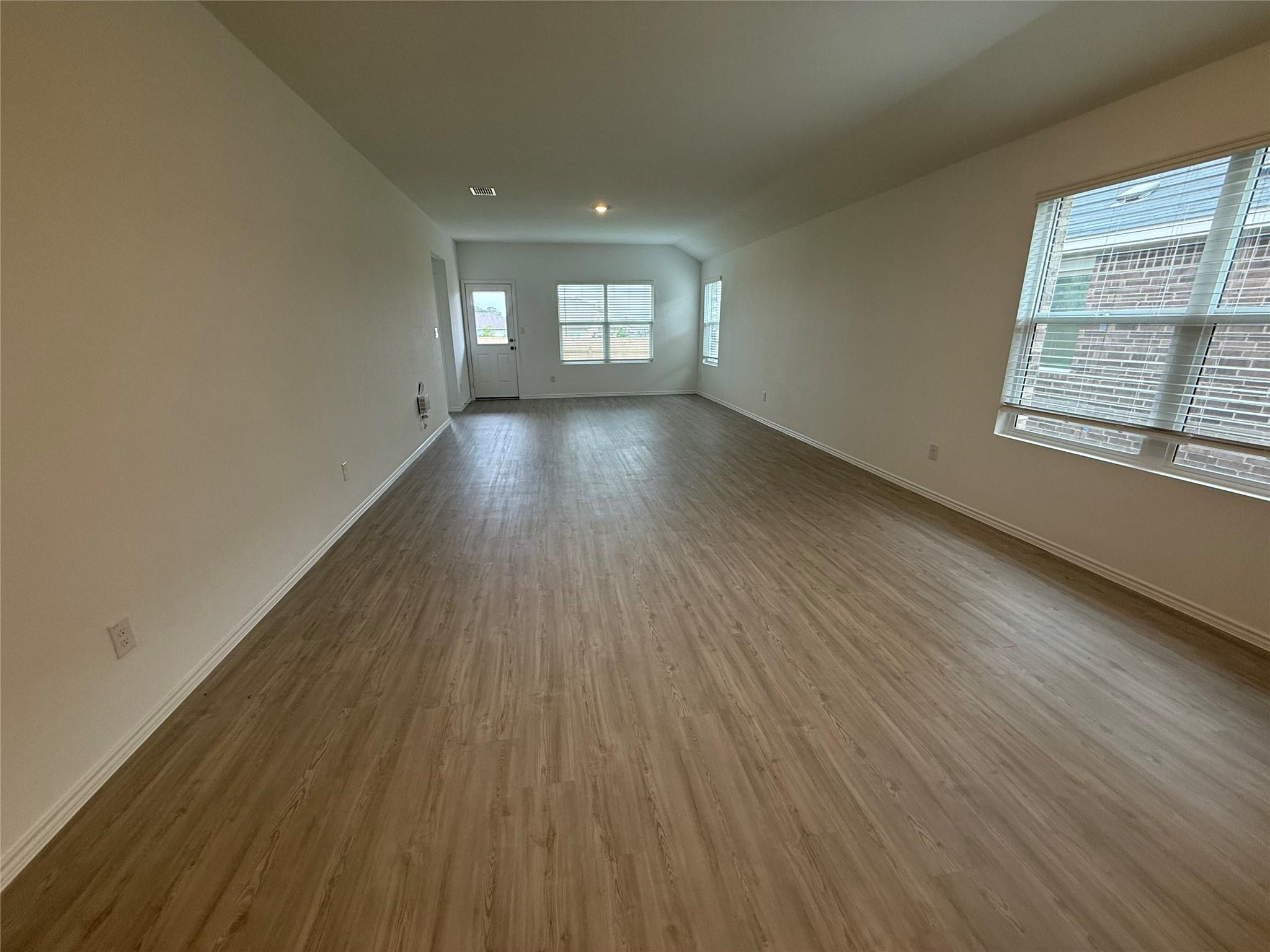 125 Sormonne Loop Property Photo 6