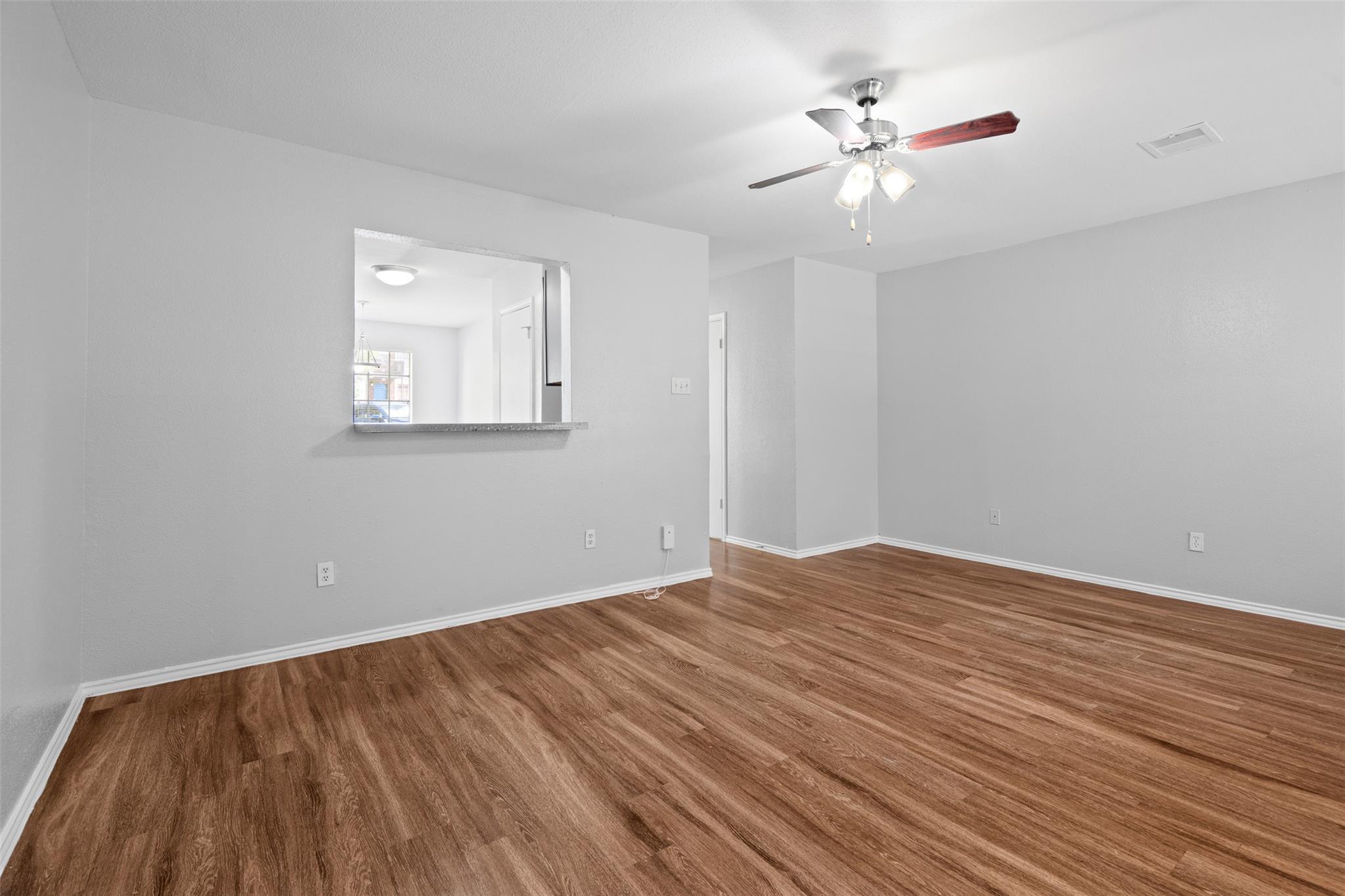 1815 River Crossing Cir #d Property Photo 4