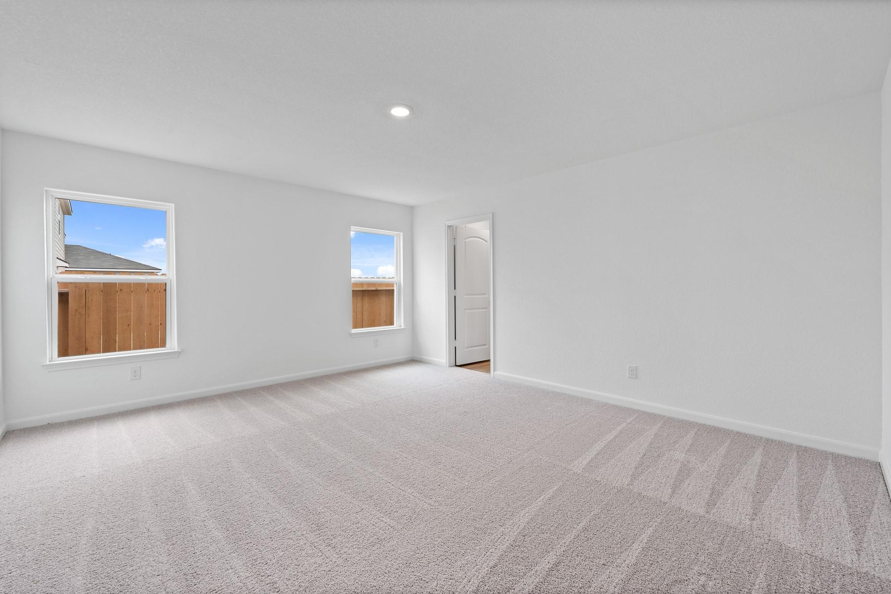 369 Silent Meadow Run Property Photo 3