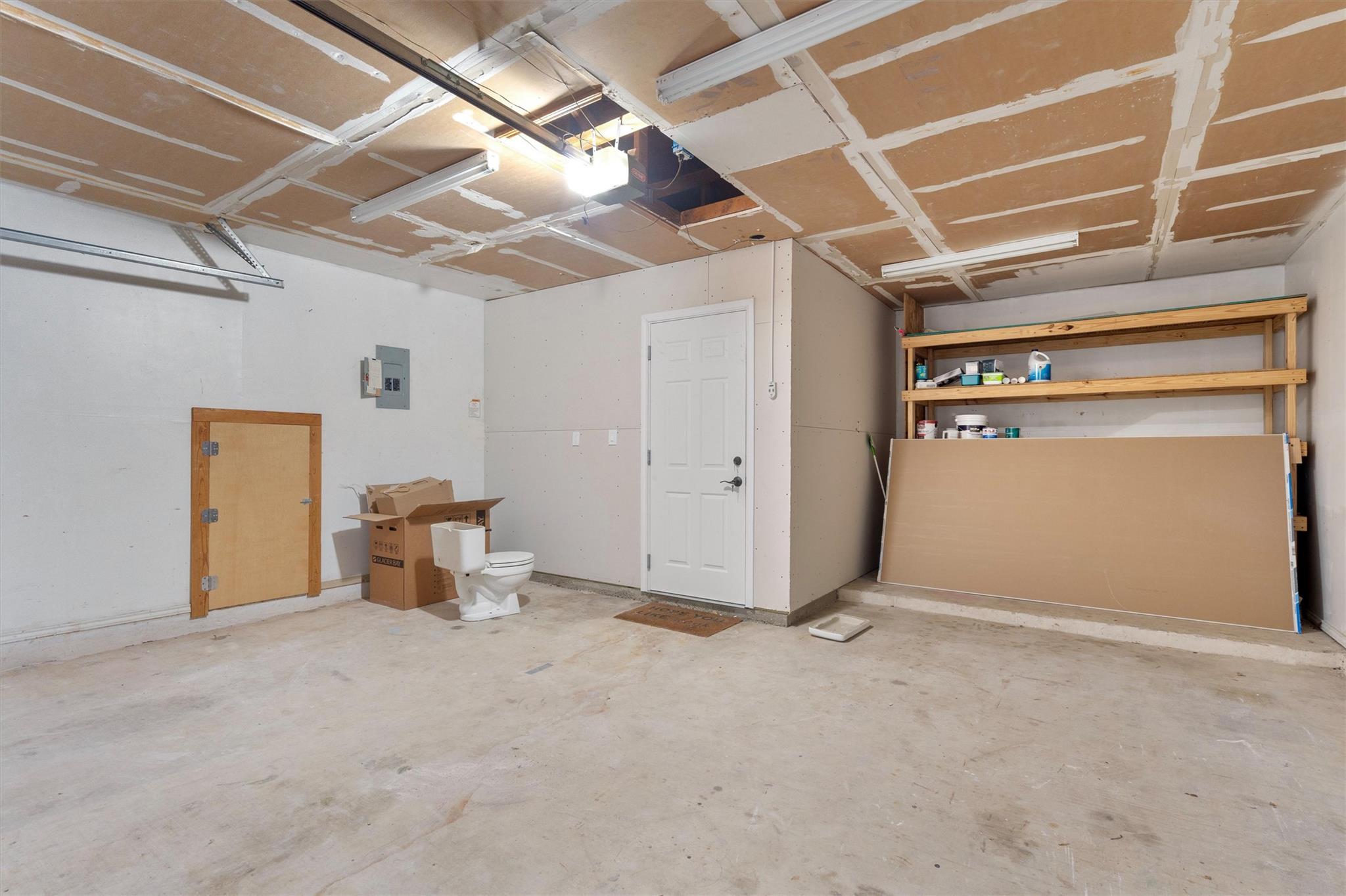 409 Cedar Mound Pass Property Photo 24