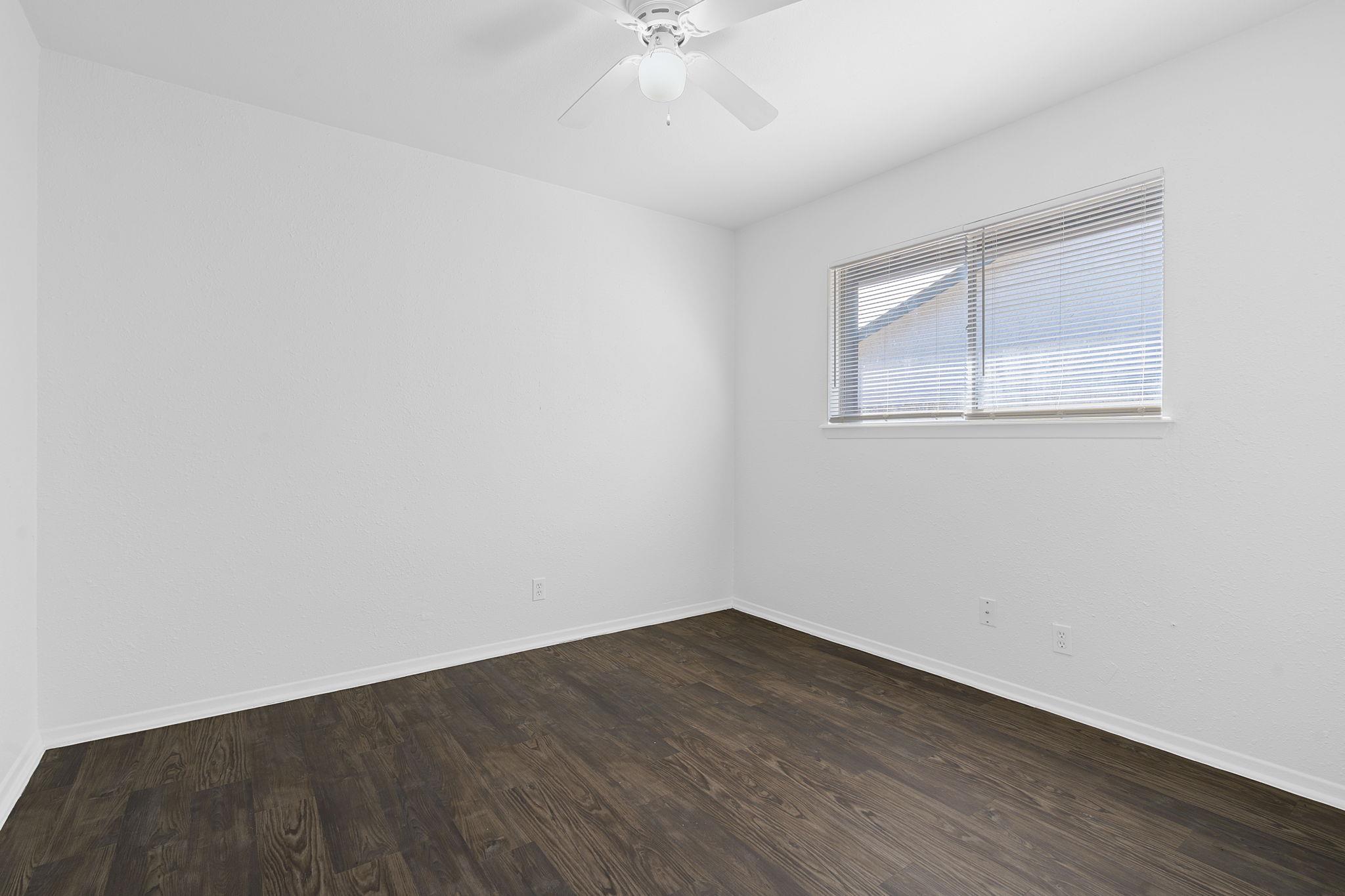 7200 Creekside Dr #d Property Photo 13