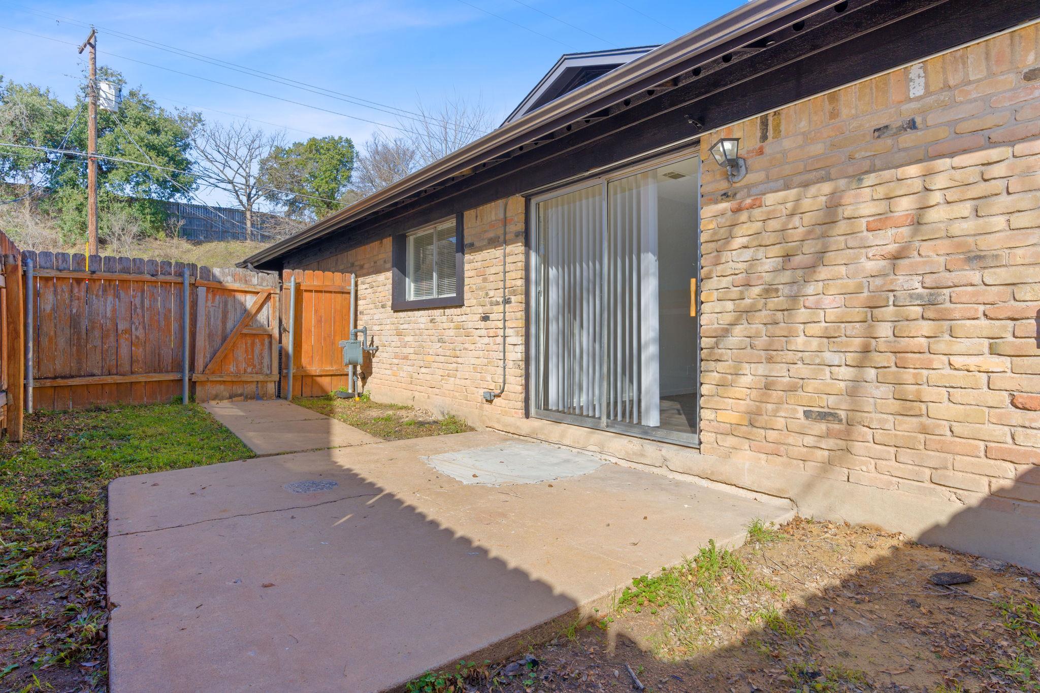 7200 Creekside Dr #d Property Photo 17