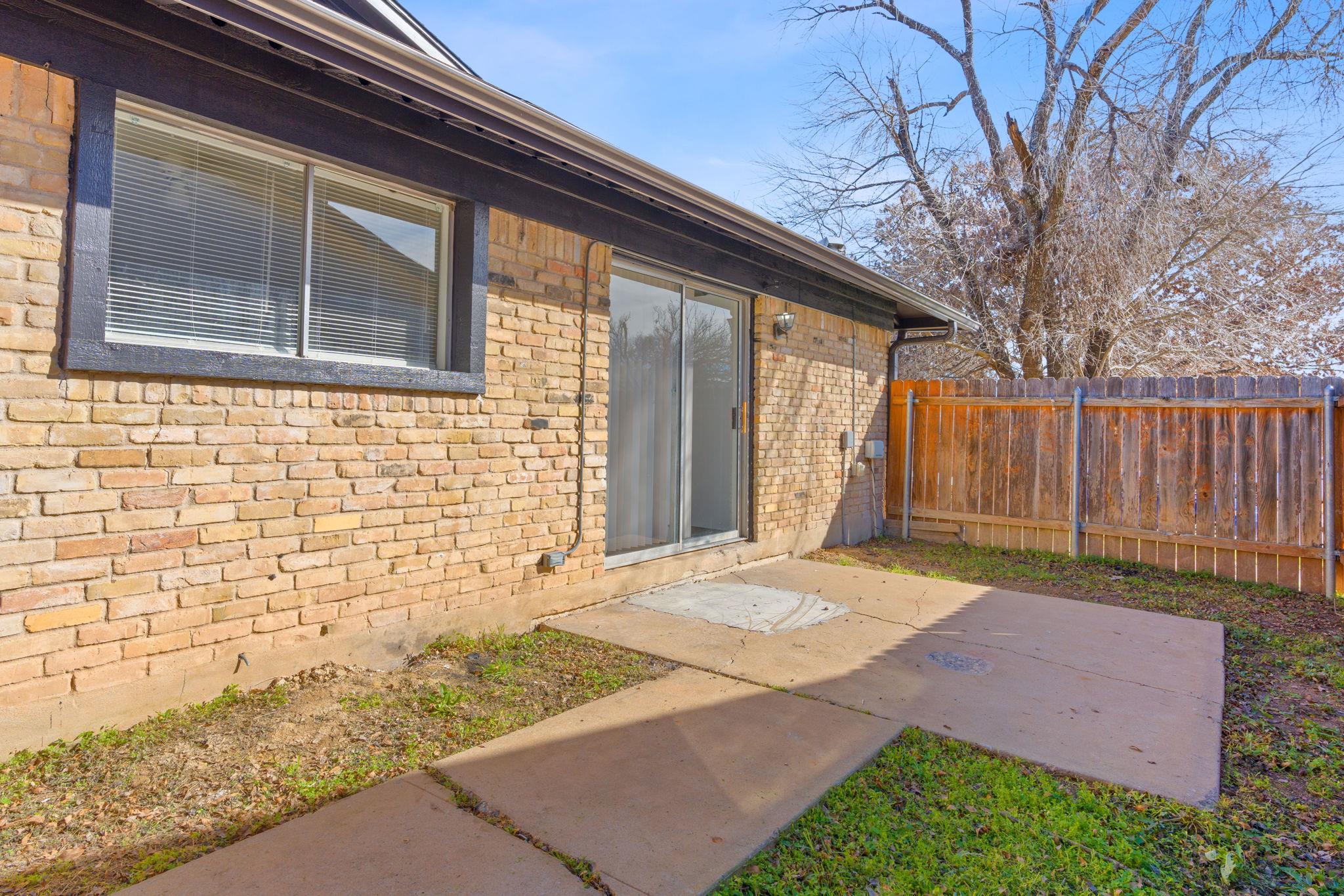 7200 Creekside Dr #d Property Photo 18