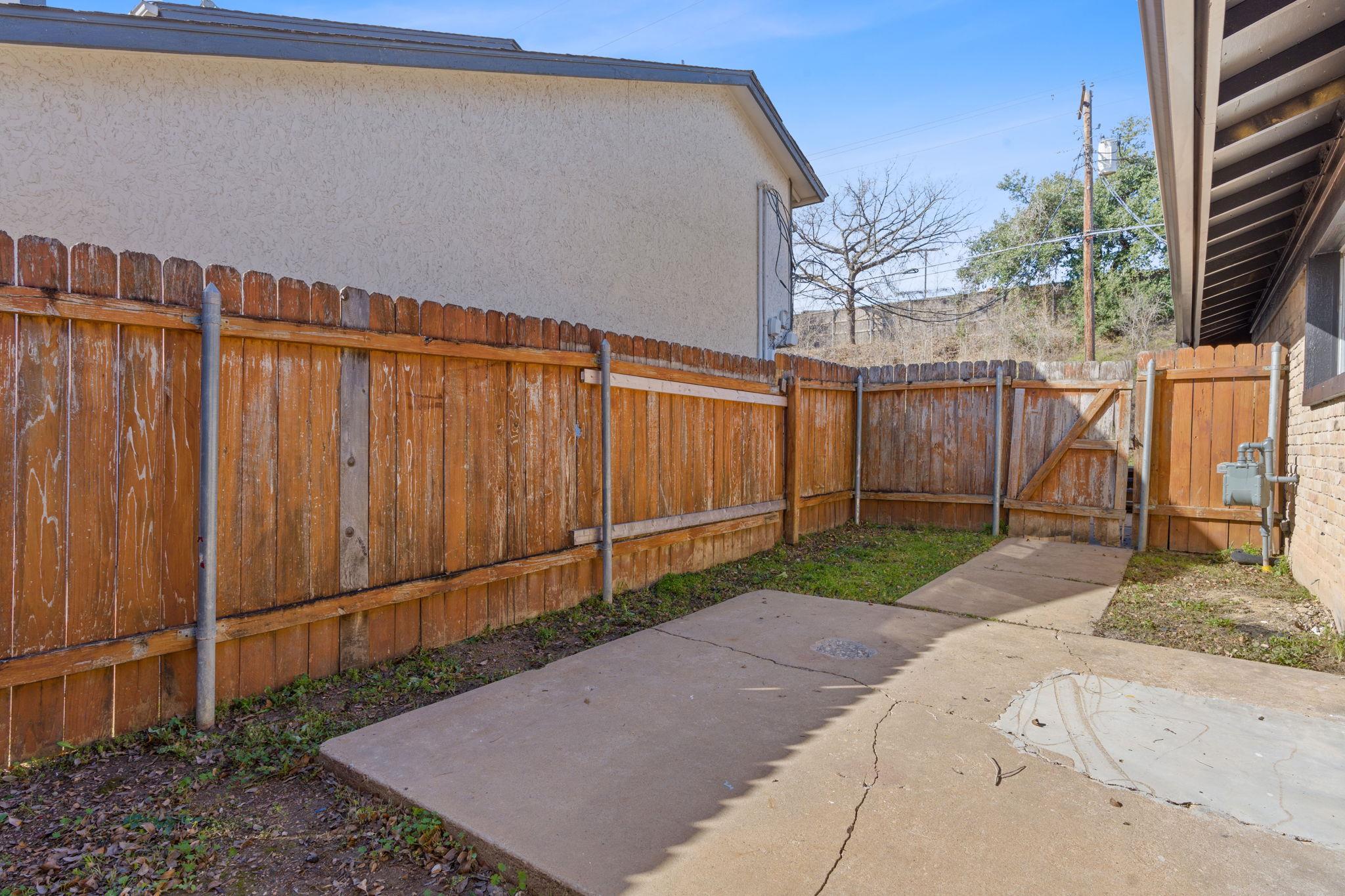 7200 Creekside Dr #d Property Photo 19