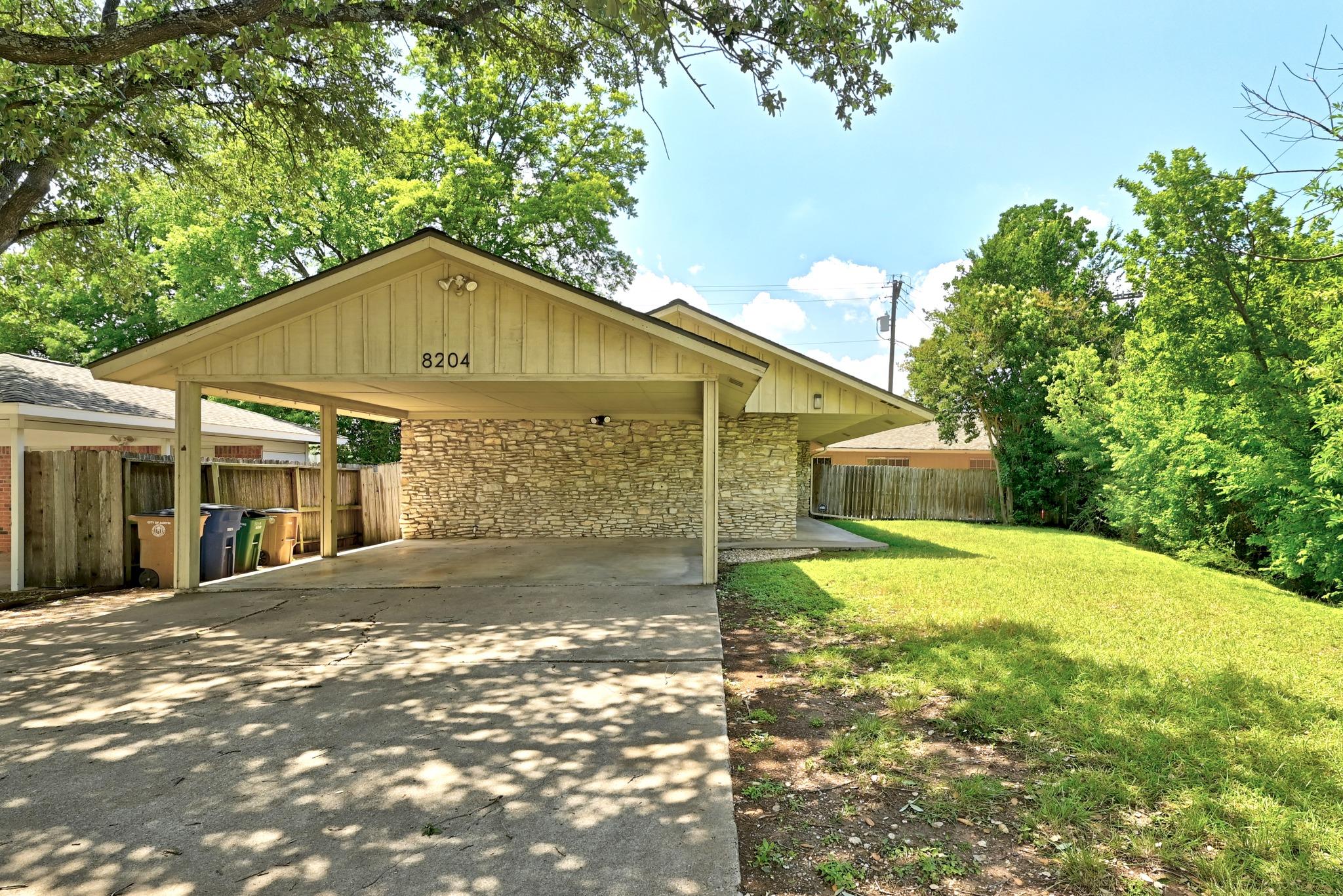 8204 Exmoor Dr Property Photo