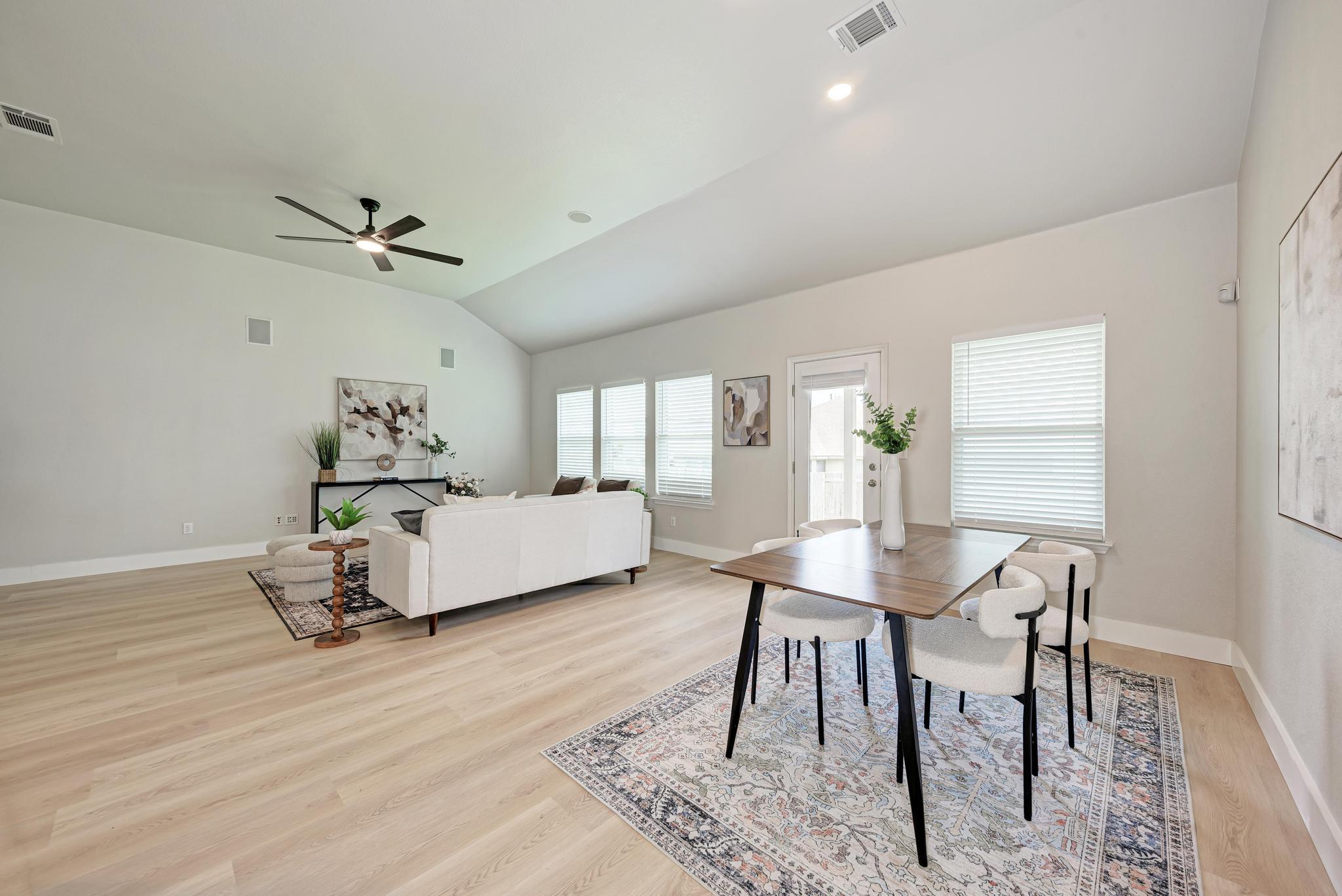 1704 Stonehaven Ln Property Photo 15