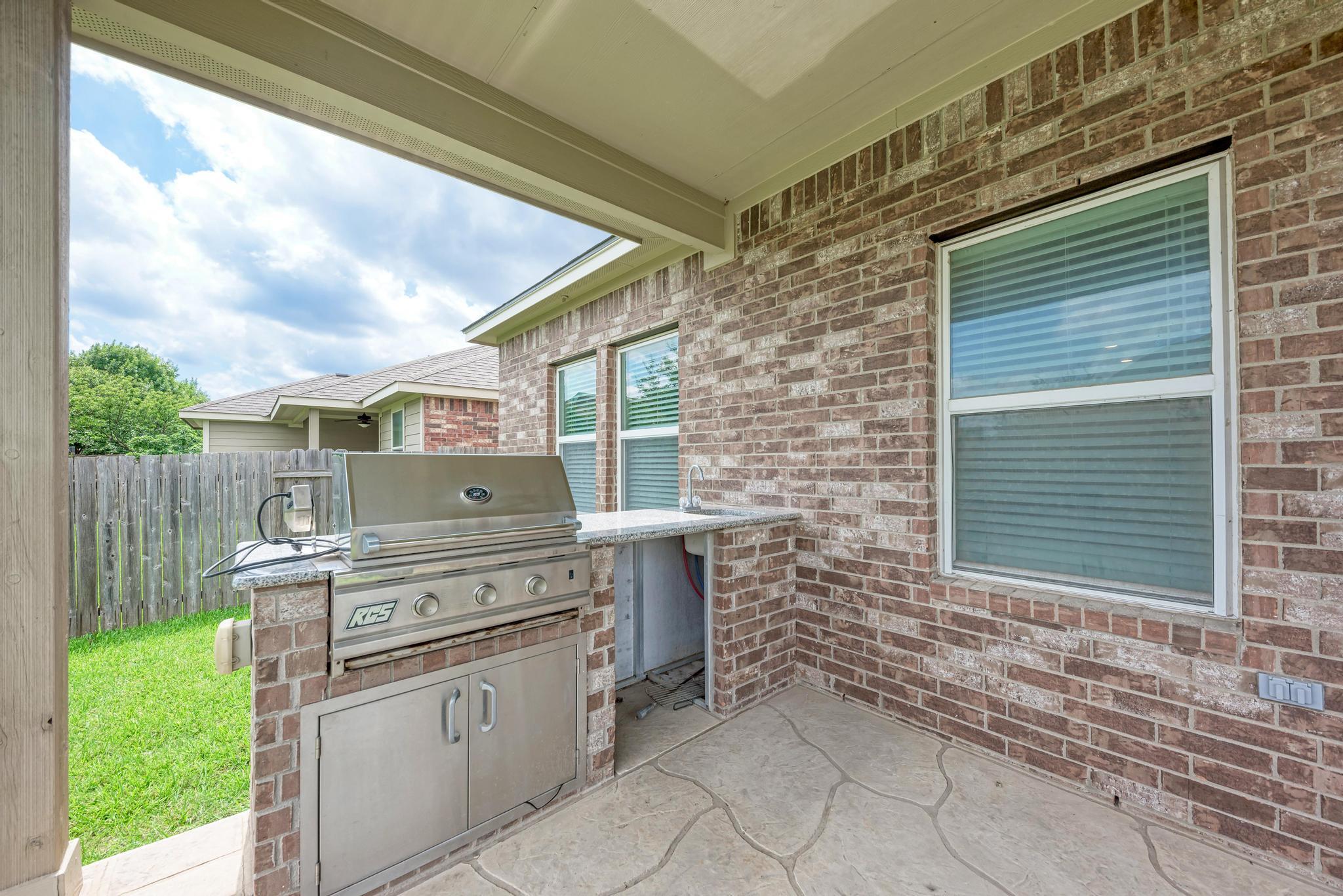 1704 Stonehaven Ln Property Photo 40