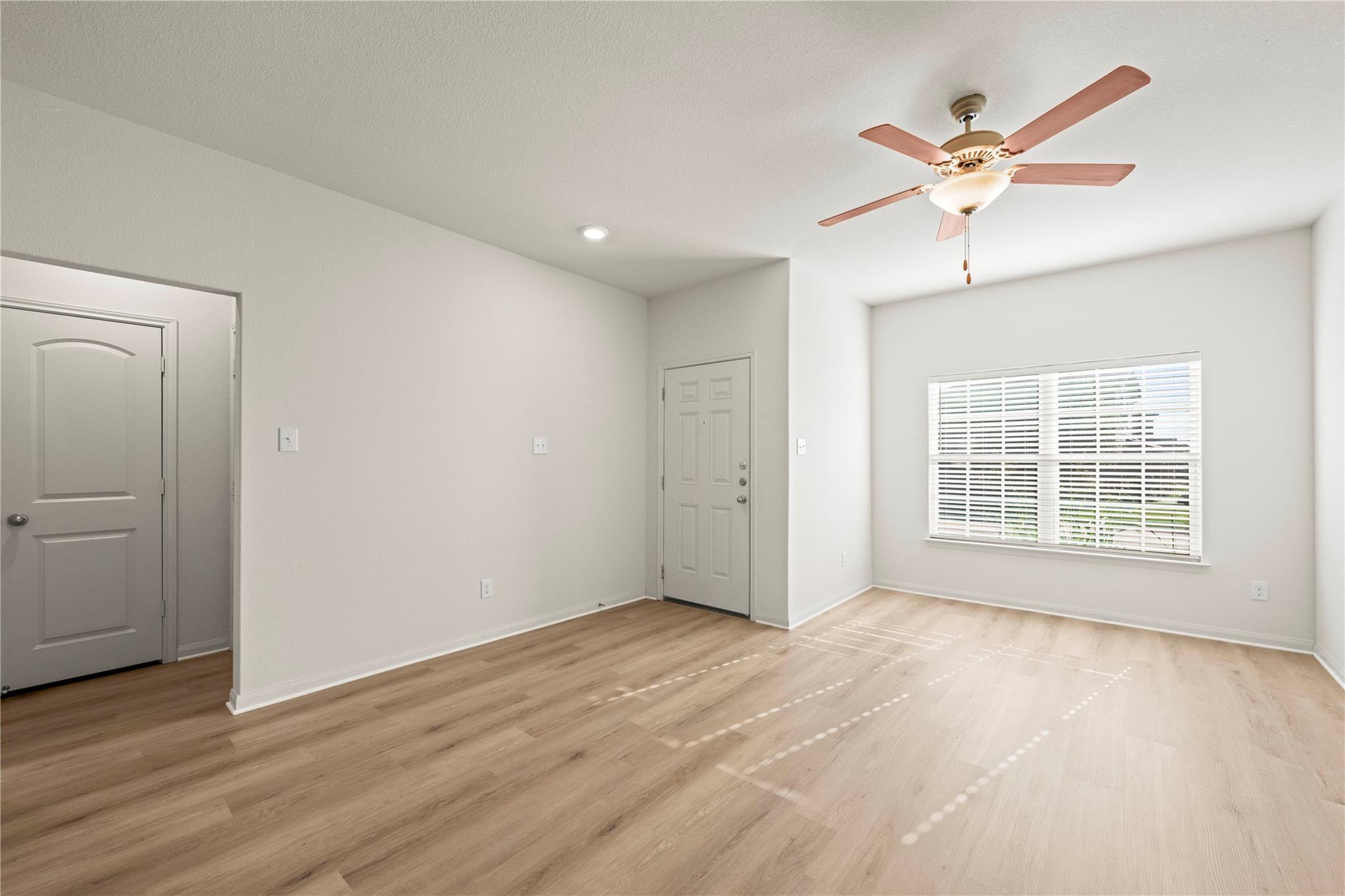 101 Hyacinth Way #1-l Property Photo 2