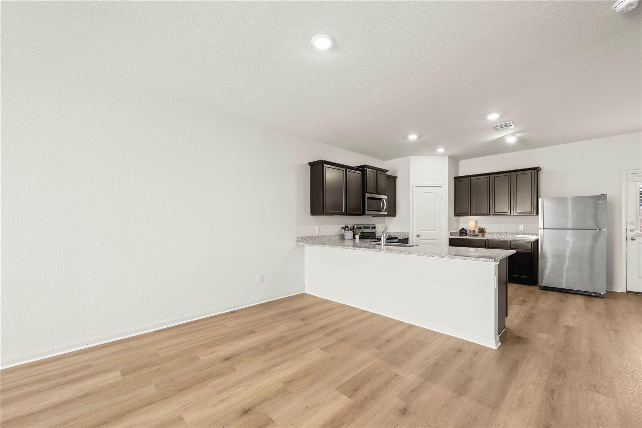 101 Hyacinth Way #1-l Property Photo 5