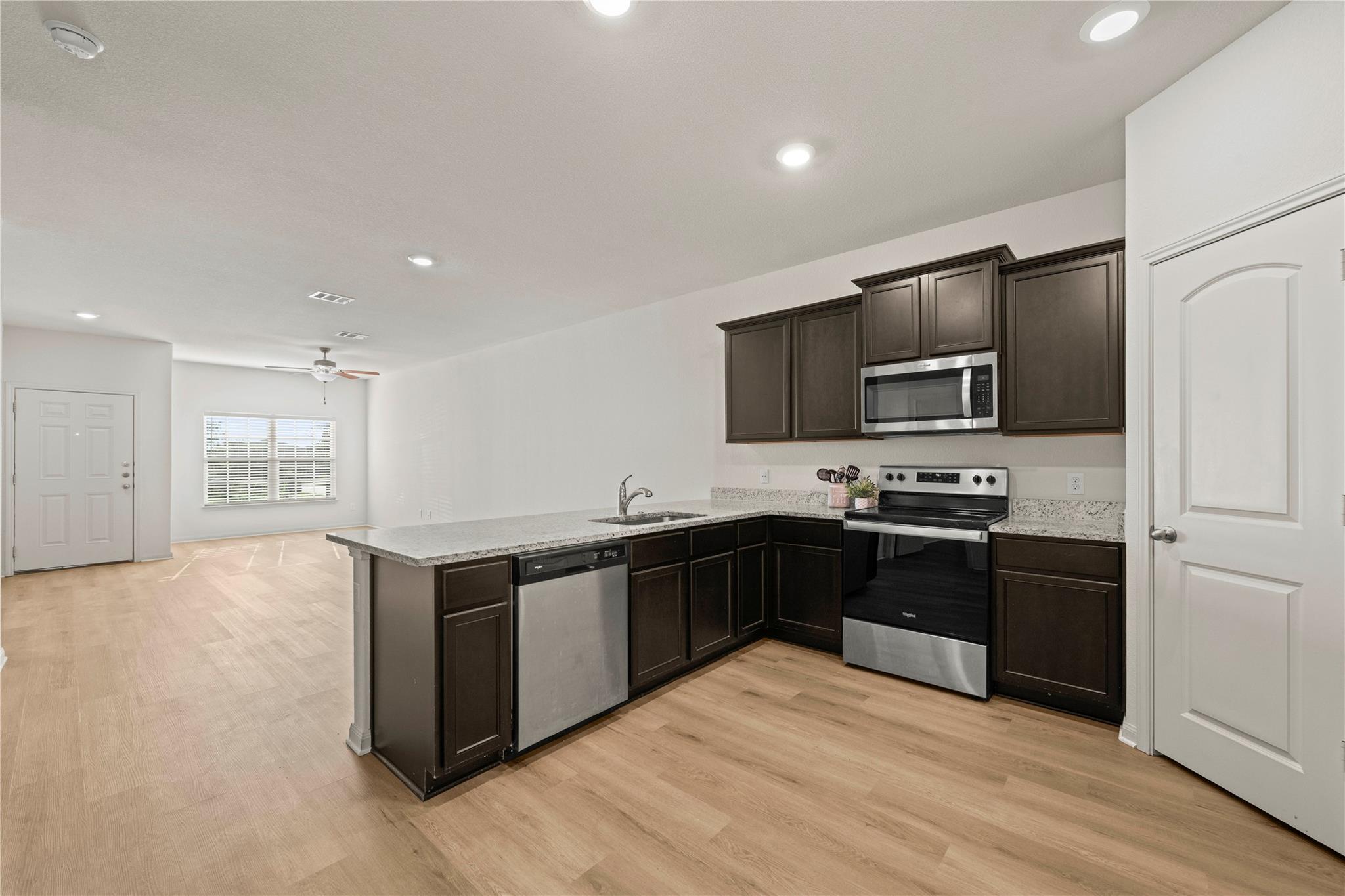 101 Hyacinth Way #1-l Property Photo 7