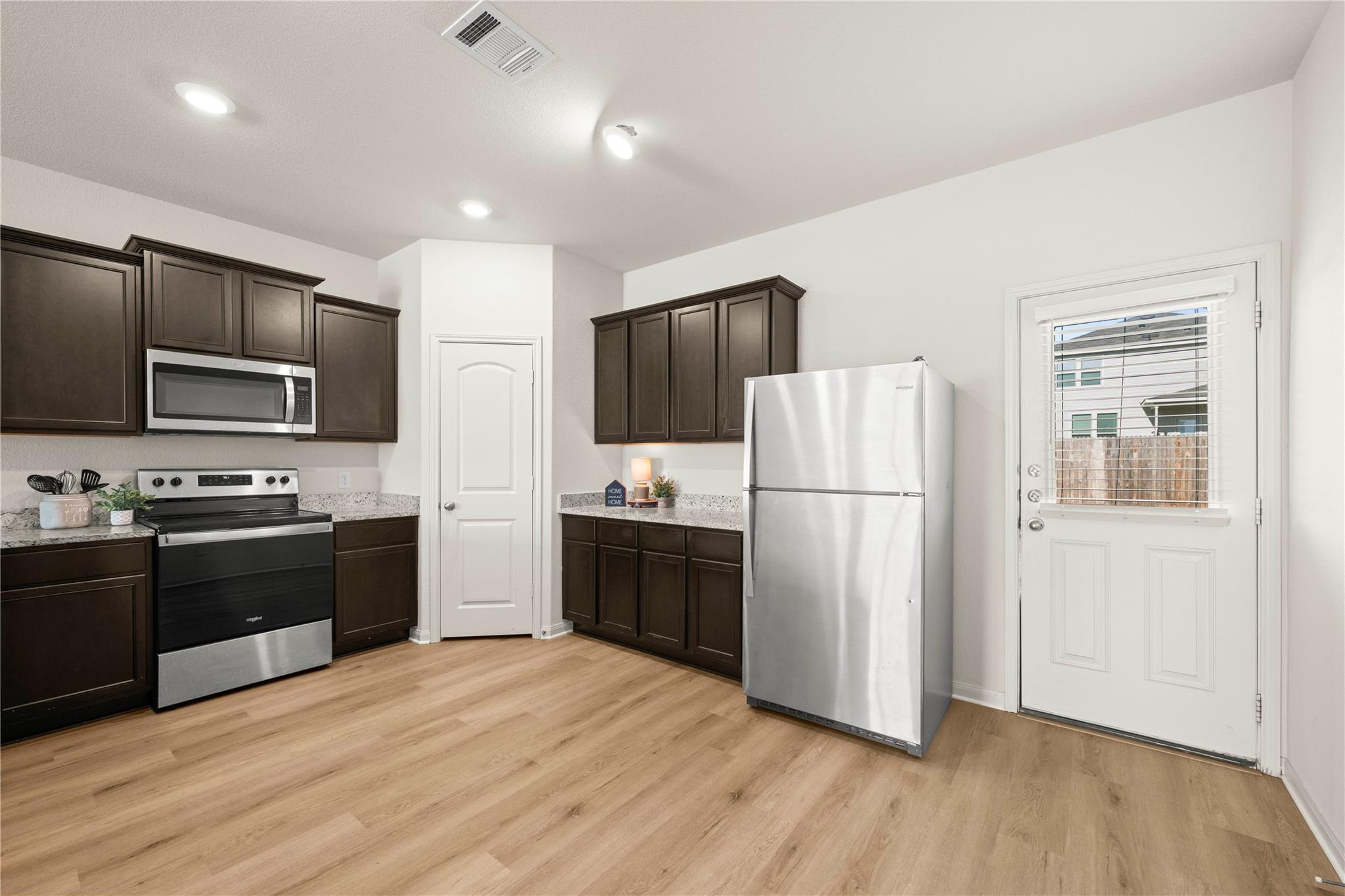 101 Hyacinth Way #1-l Property Photo 8