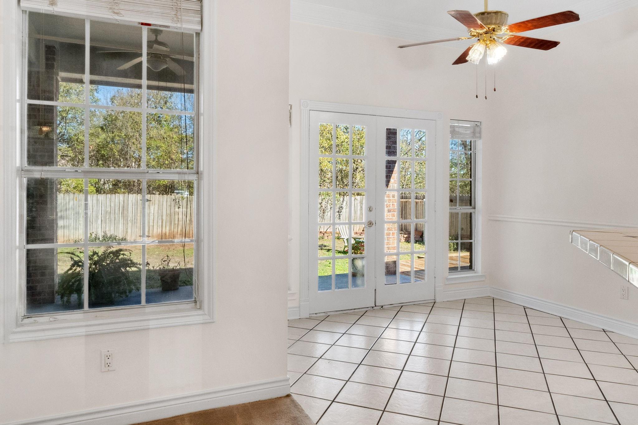 3600 Sawmill Dr Property Photo 15