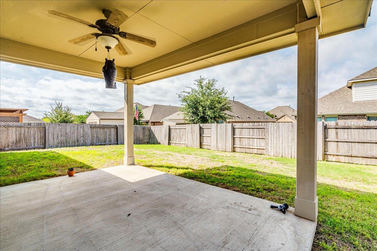 124 Compass Ln Property Photo 30
