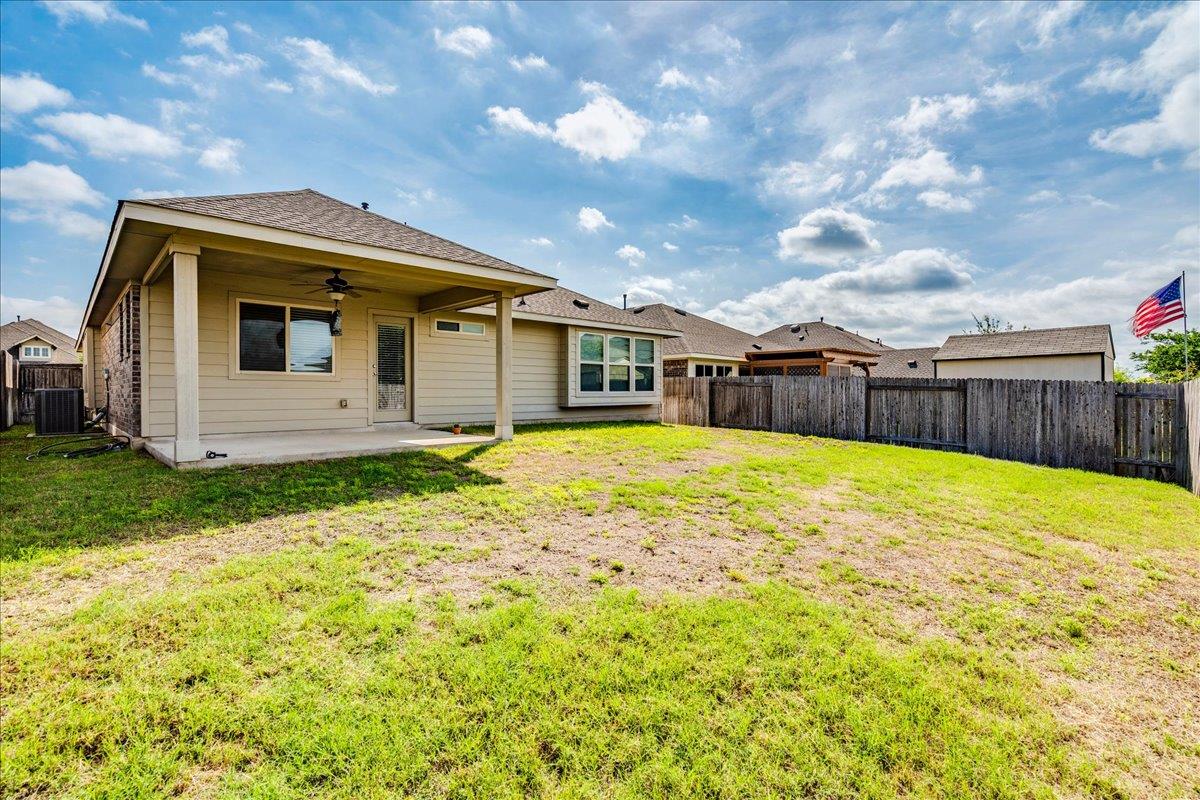 124 Compass Ln Property Photo 32