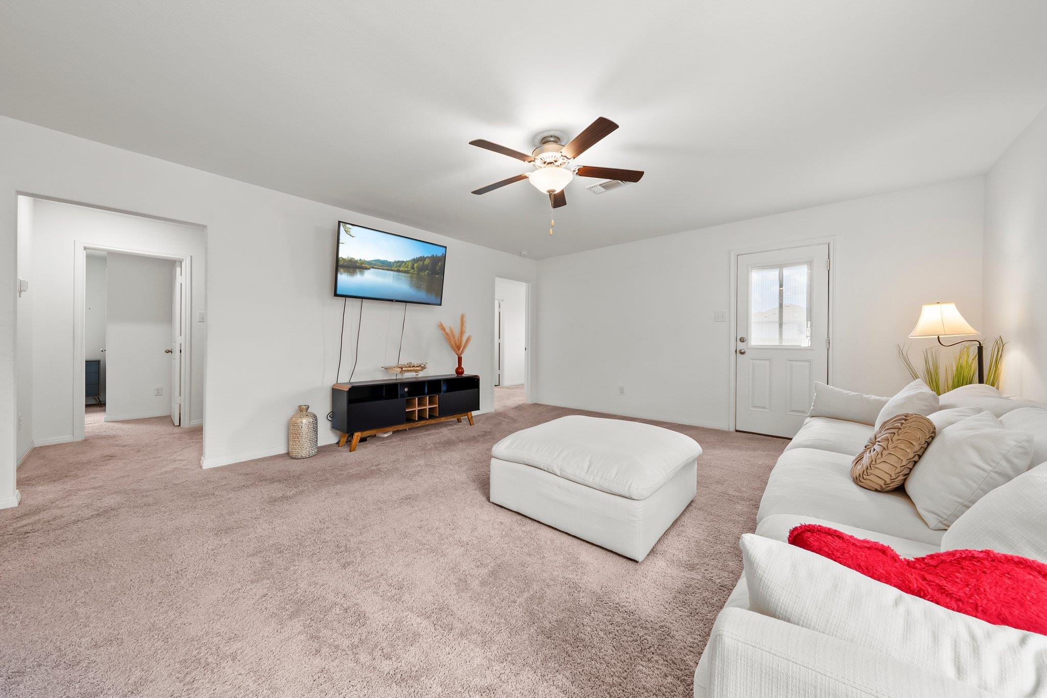 216 Wincanton Ln Property Photo 10