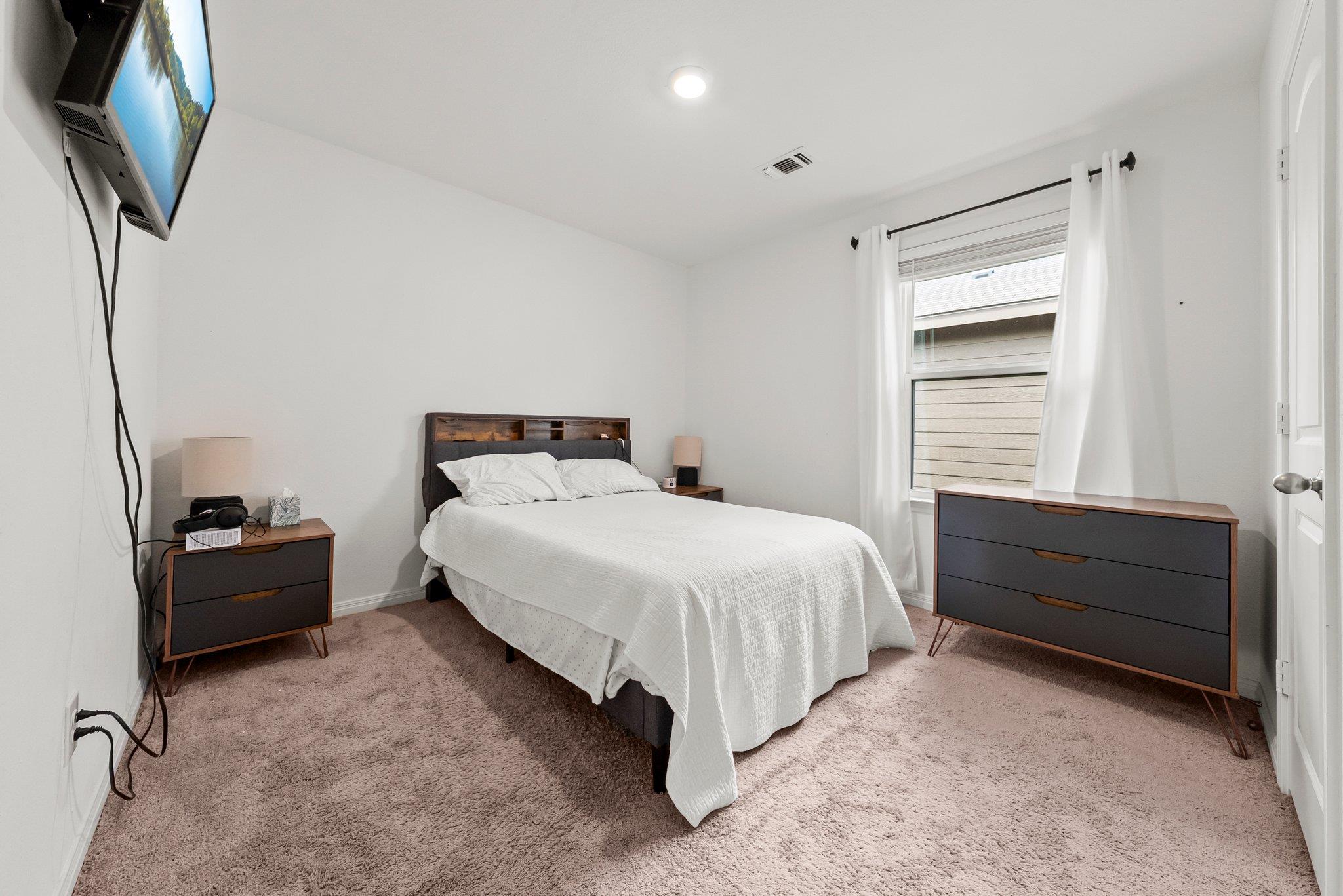 216 Wincanton Ln Property Photo 18