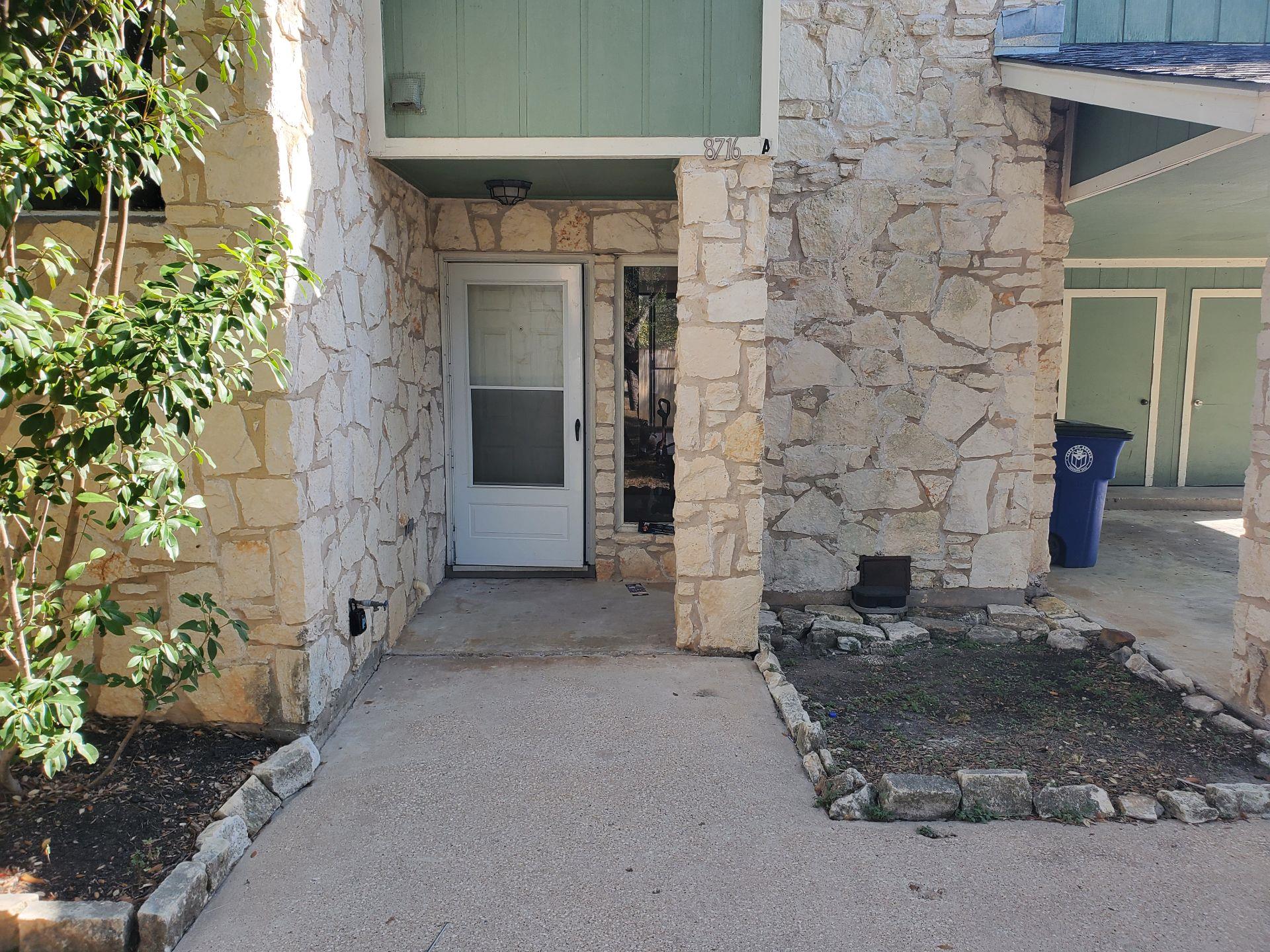 8716 Clearbrook Trl #a Property Photo 4