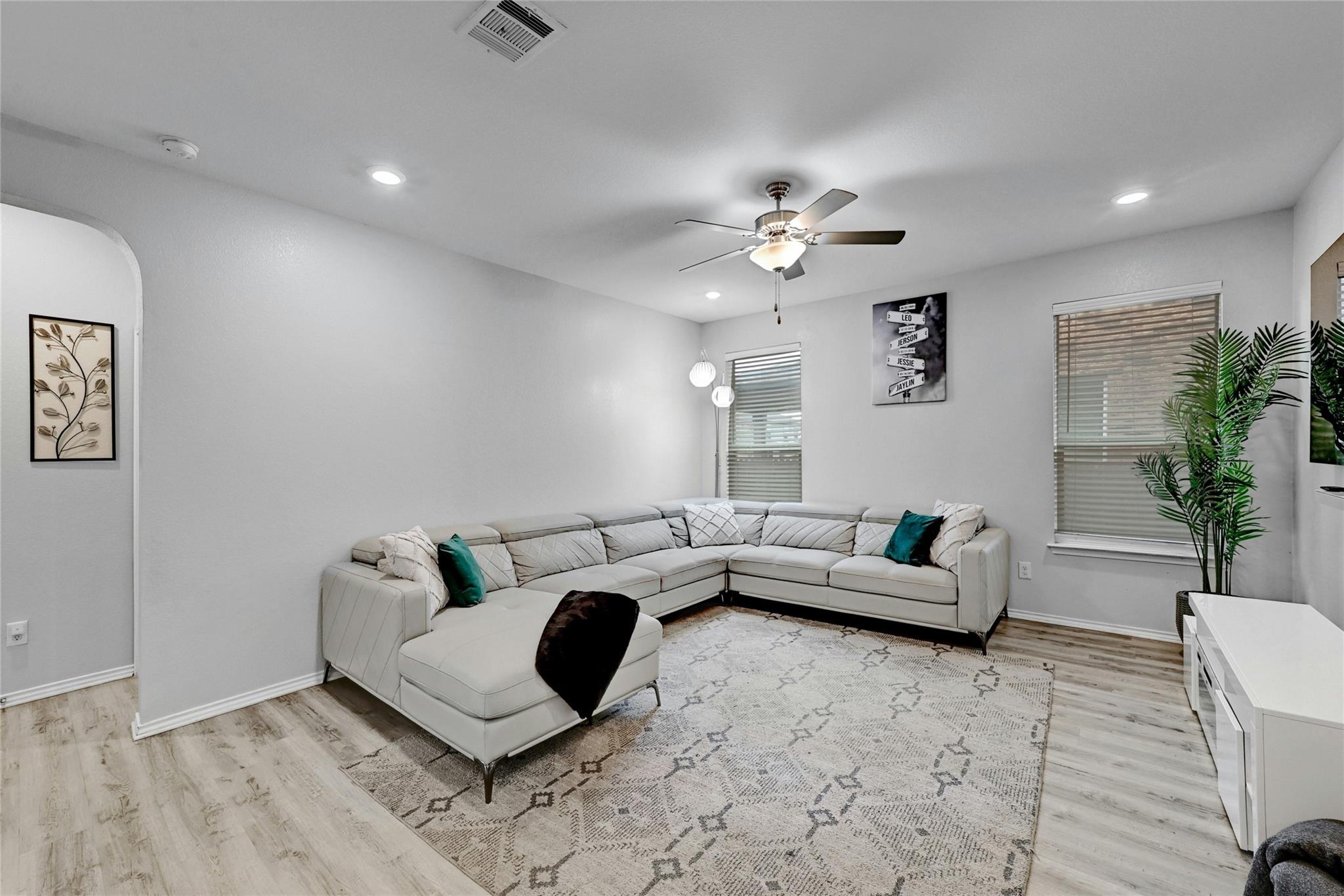 17011 Prestons Braid Ln Property Photo 6